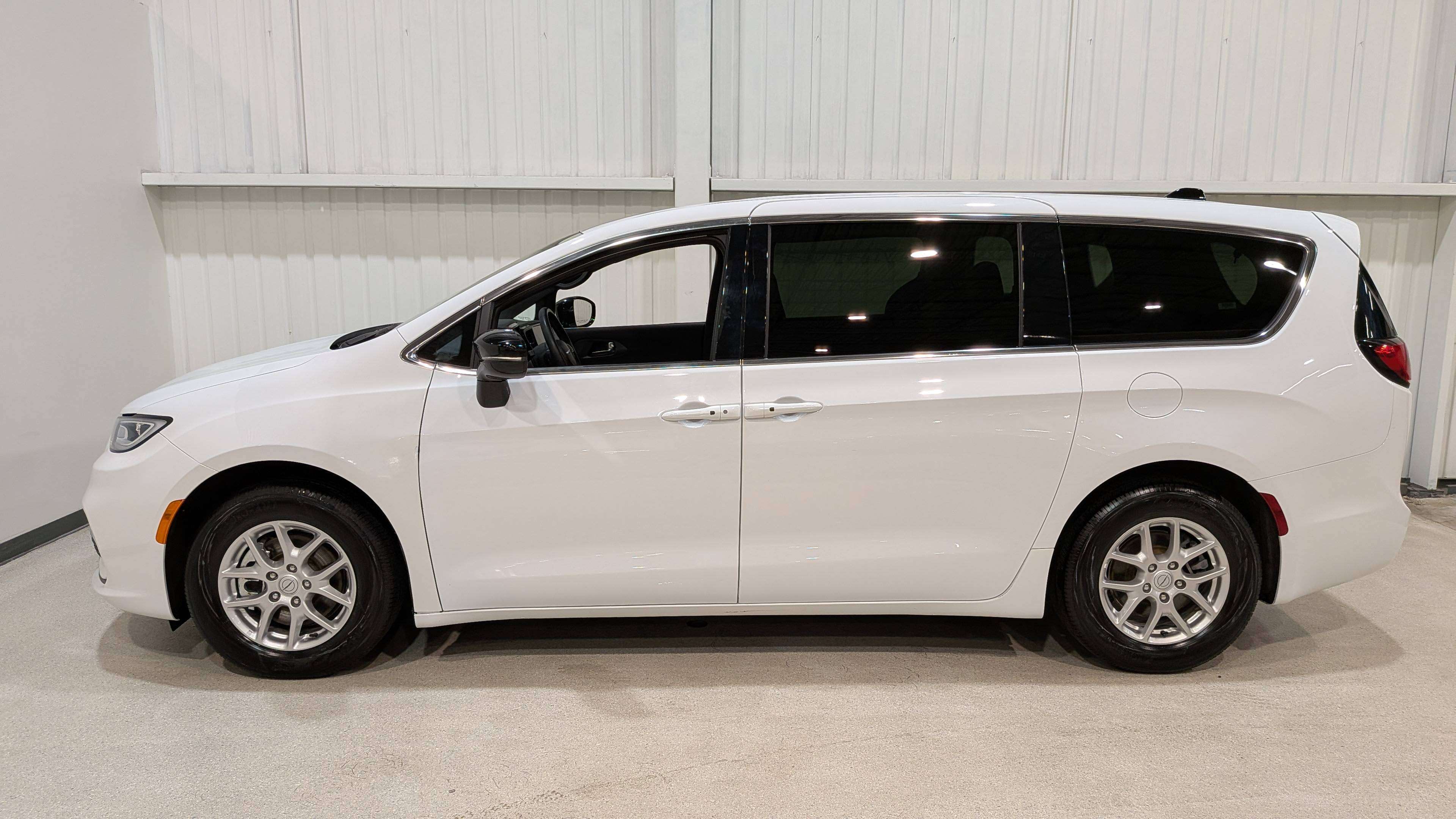 Chrysler Pacifica 2025