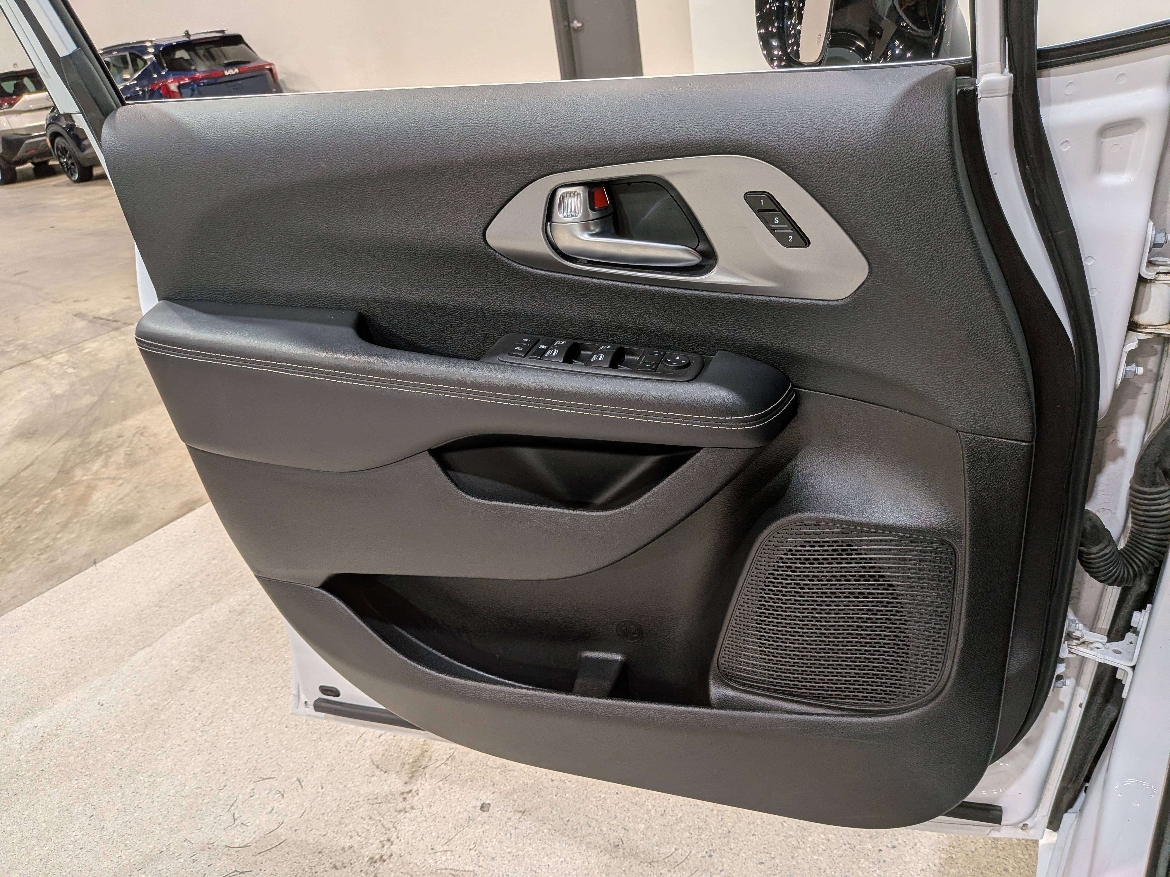 Chrysler Pacifica 2025