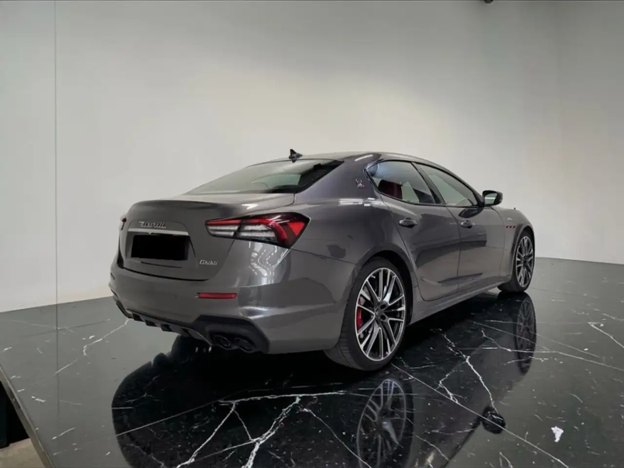 Maserati Ghibli 2021
