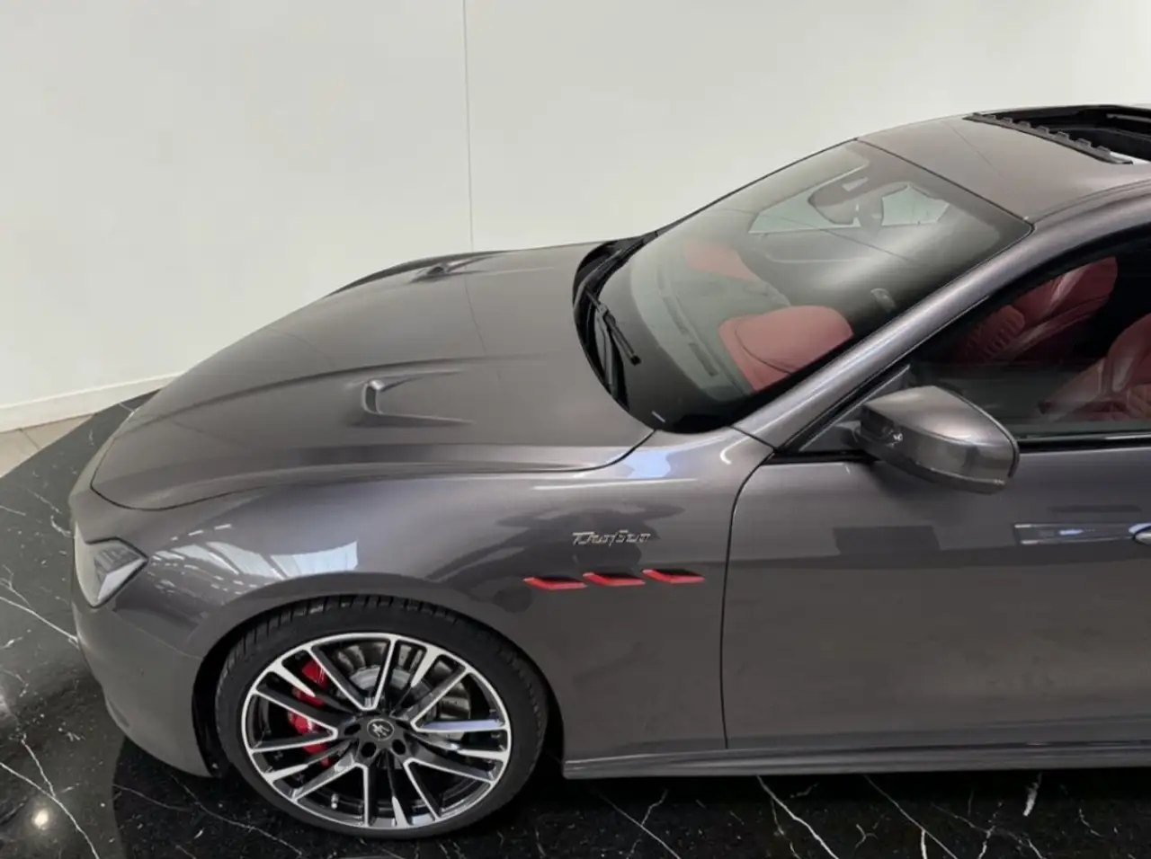 Maserati Ghibli 2021 — фото 12