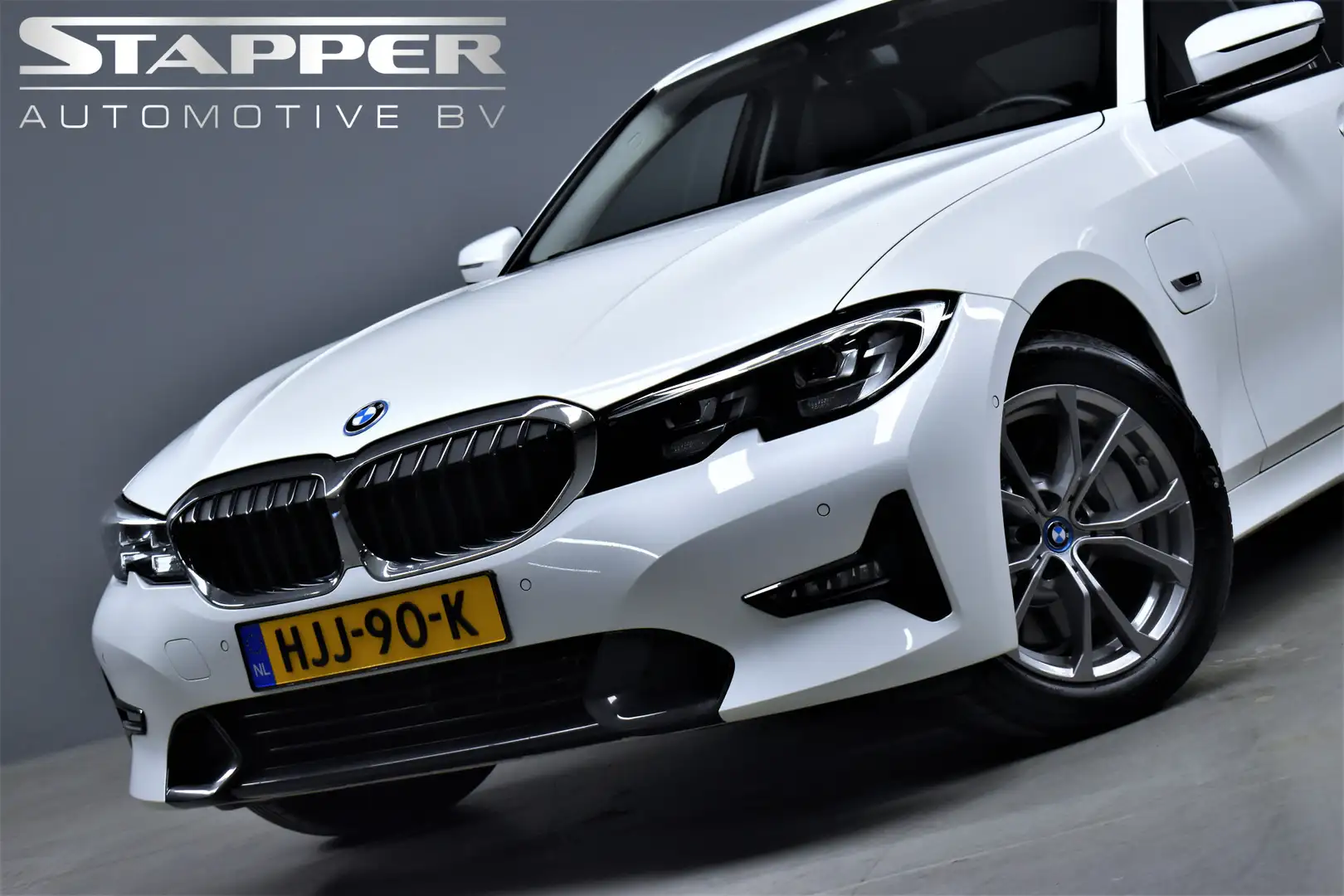 BMW 330 3-serie 330e 292pk Sport Line Plus 1eEig. Dealer O Wit - 2