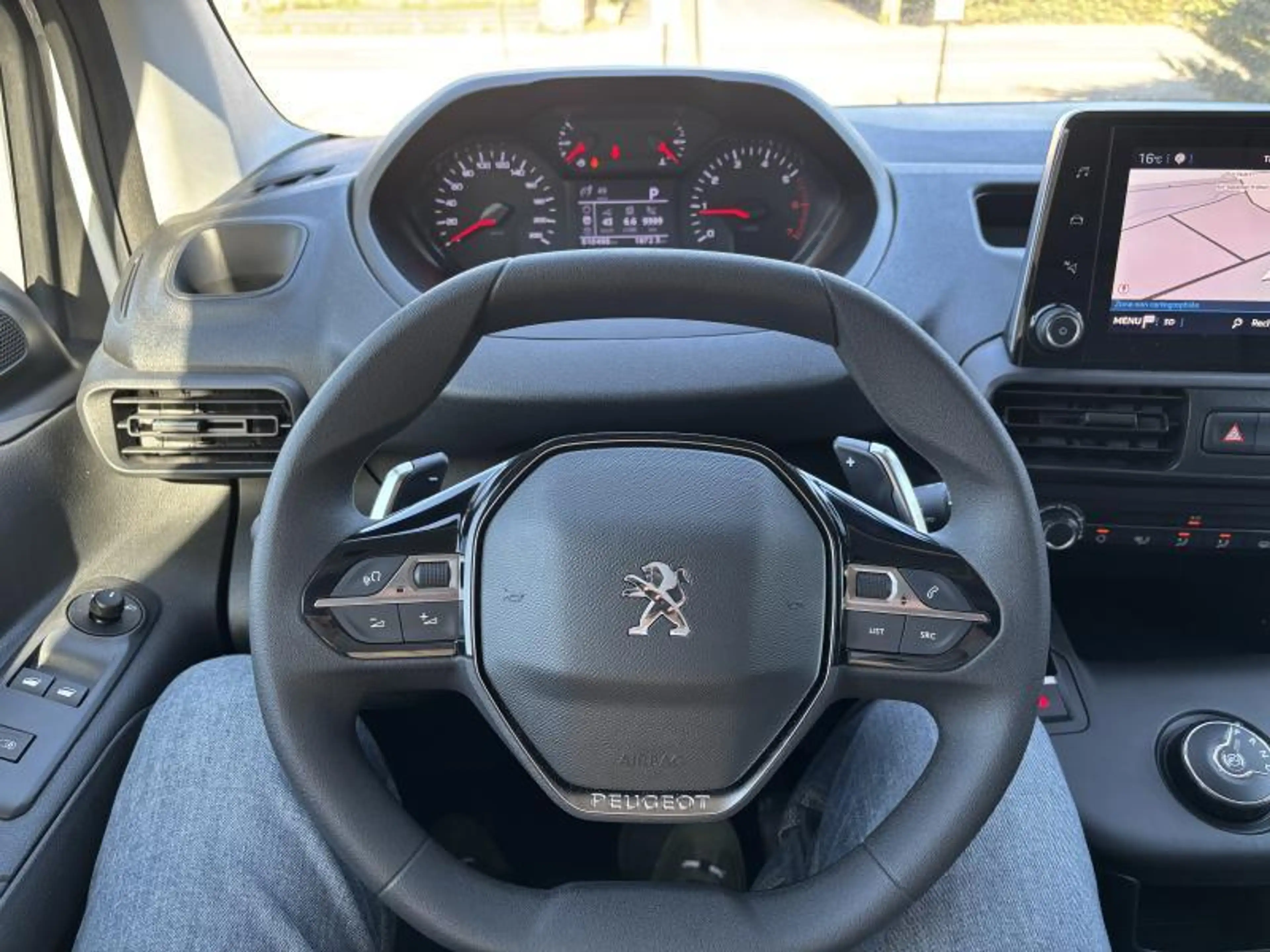 Peugeot Partner STANDARD LIGHT — photo 10