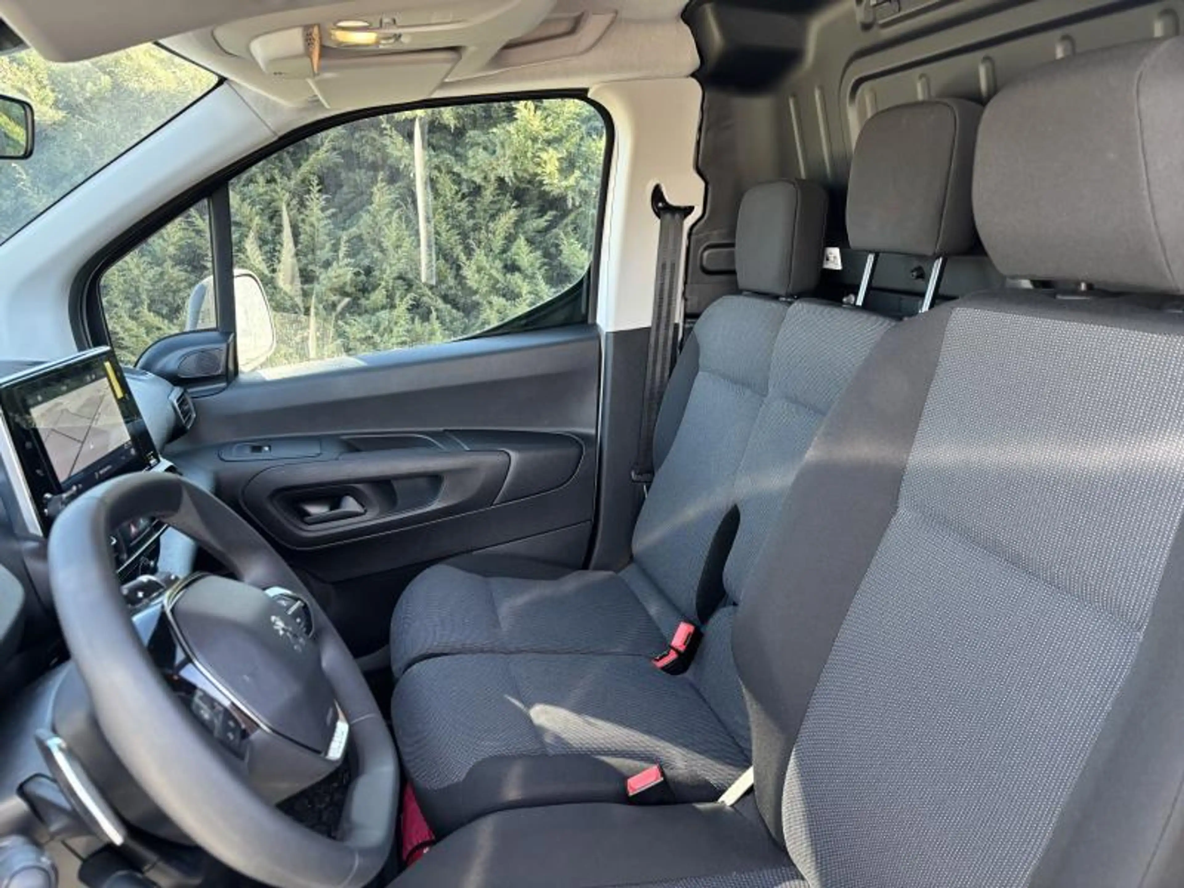 Peugeot Partner STANDARD LIGHT — photo 7