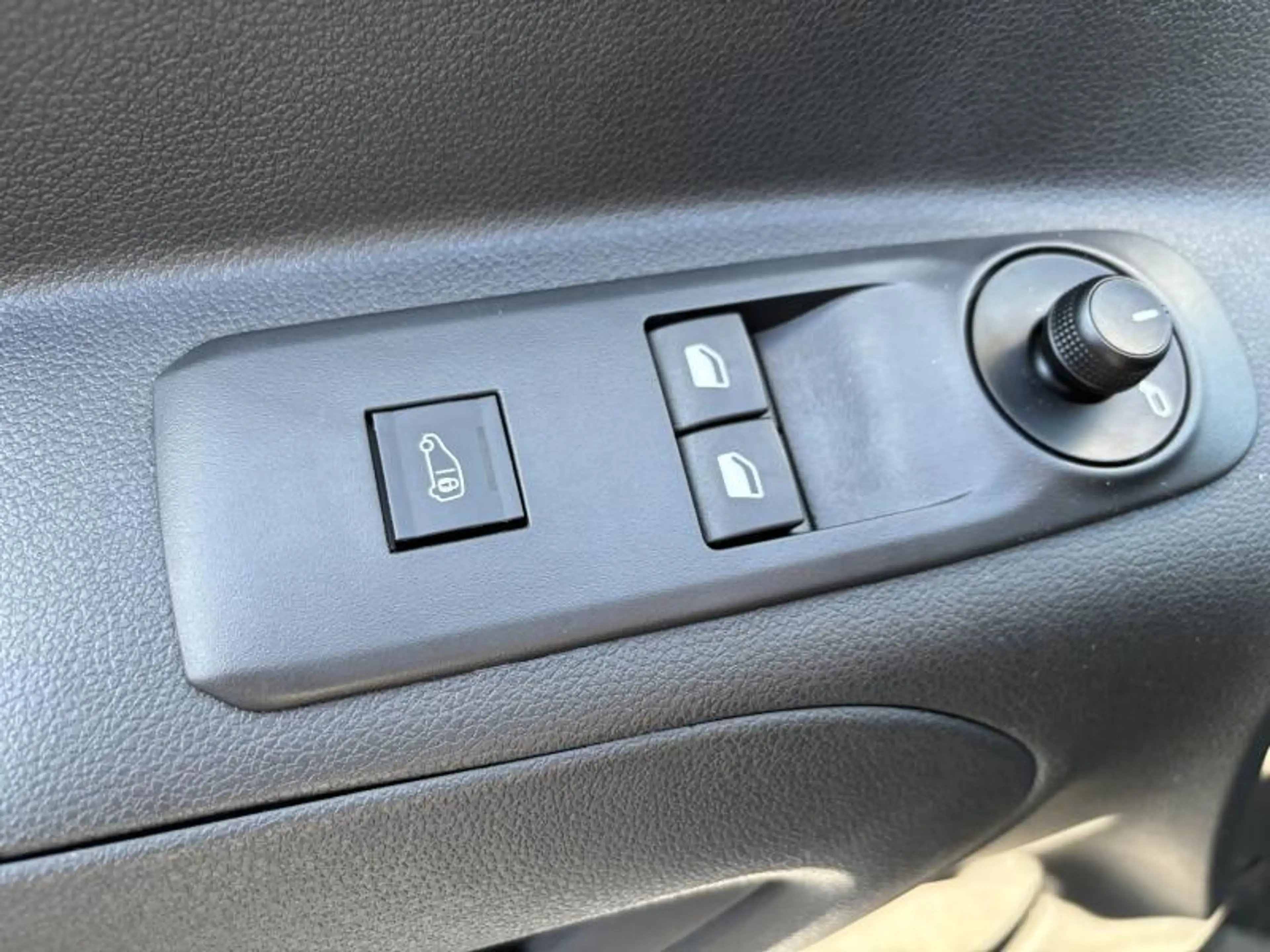 Peugeot Partner STANDARD LIGHT — photo 8