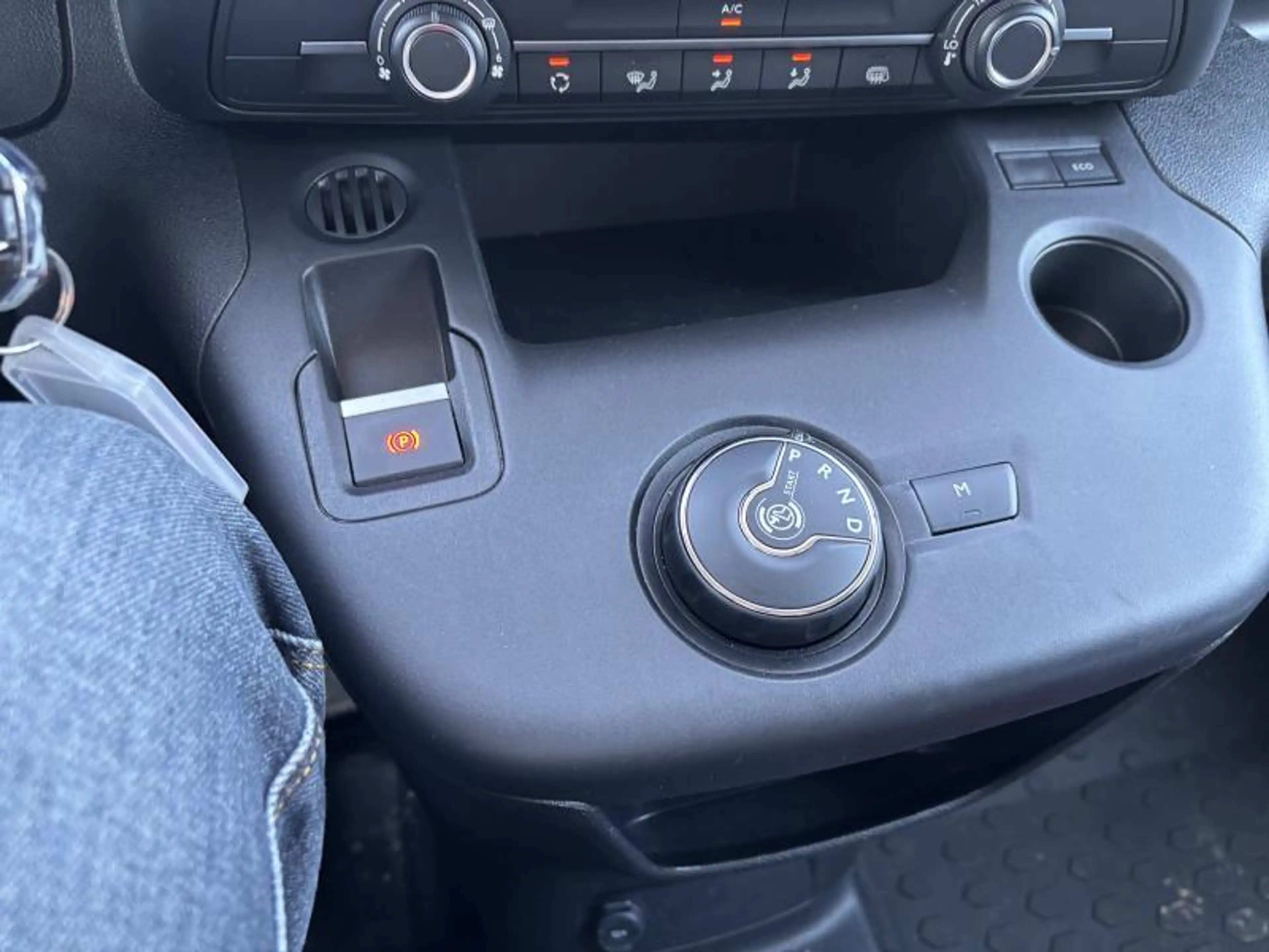 Peugeot Partner STANDARD LIGHT — photo 15