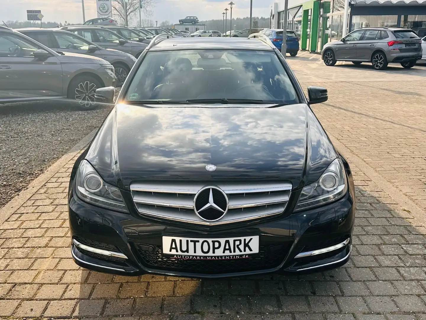 Mercedes-Benz C 200 T-Modell  CDI BlueEfficiency*AVANTGARDE* Schwarz - 2