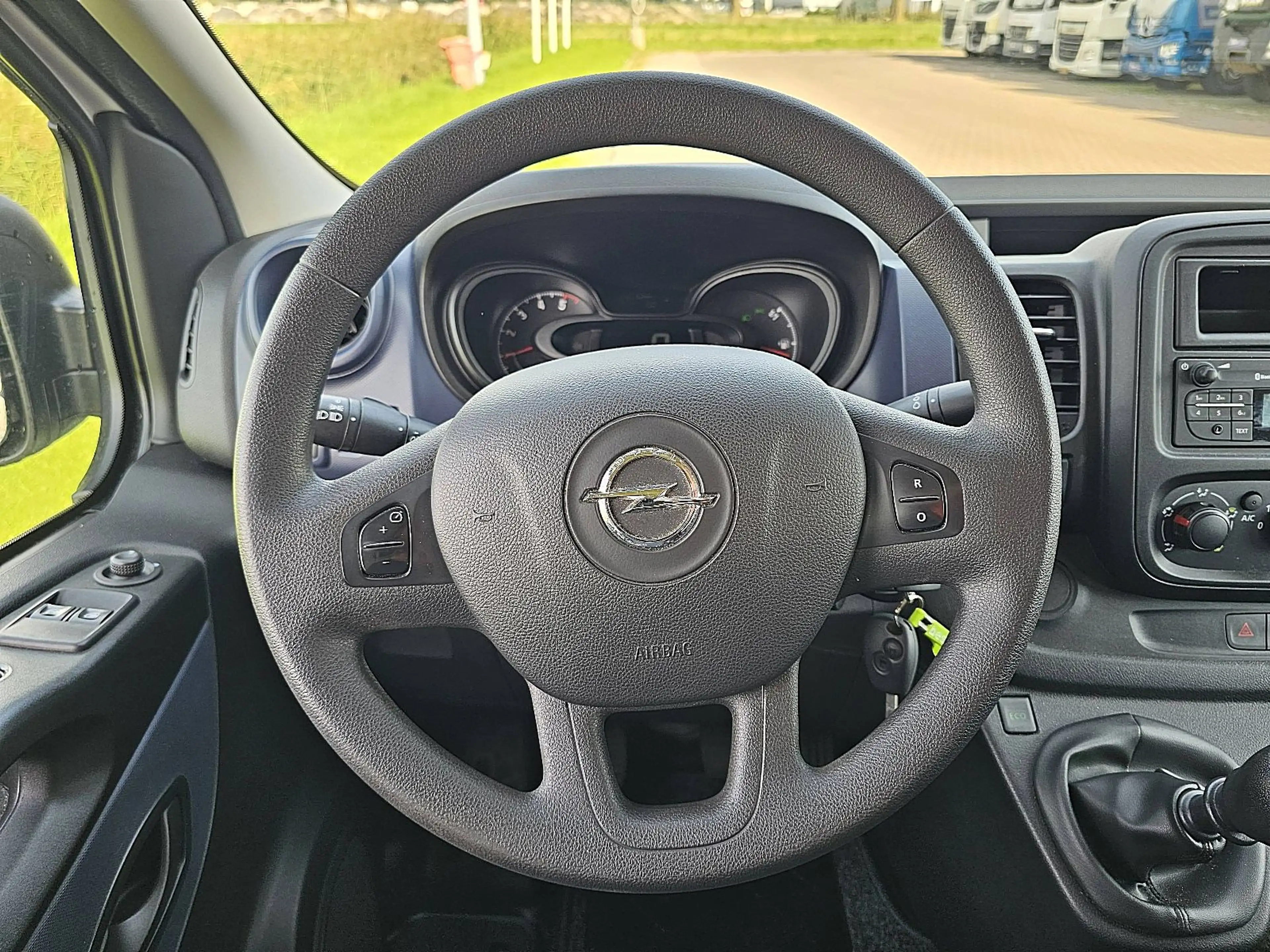 Opel Vivaro 1.6 L1 Combi 9p Airco — photo 9