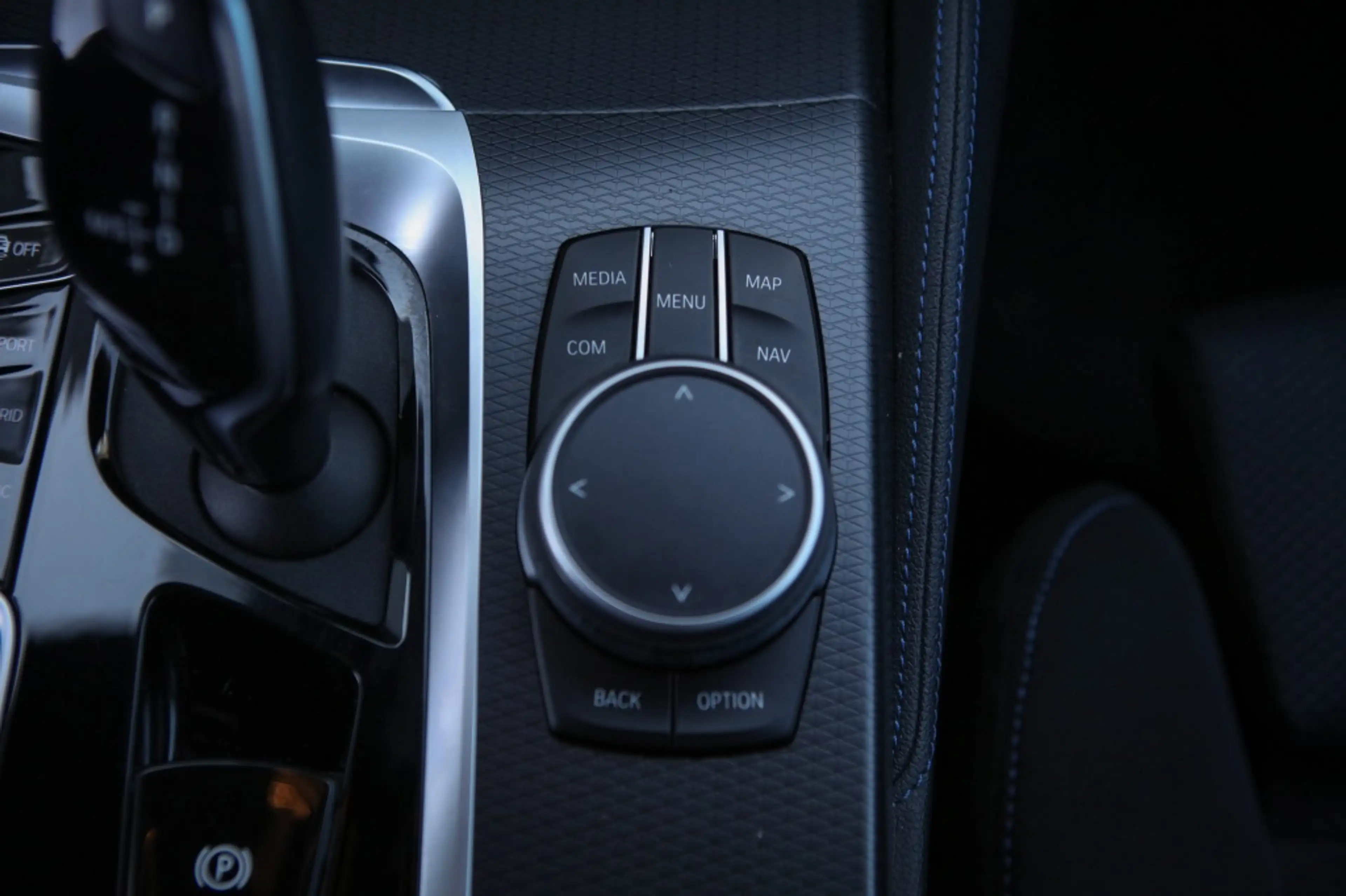 BMW 545 5-serie 545e M-Sport Sedan | BTW | — photo 13