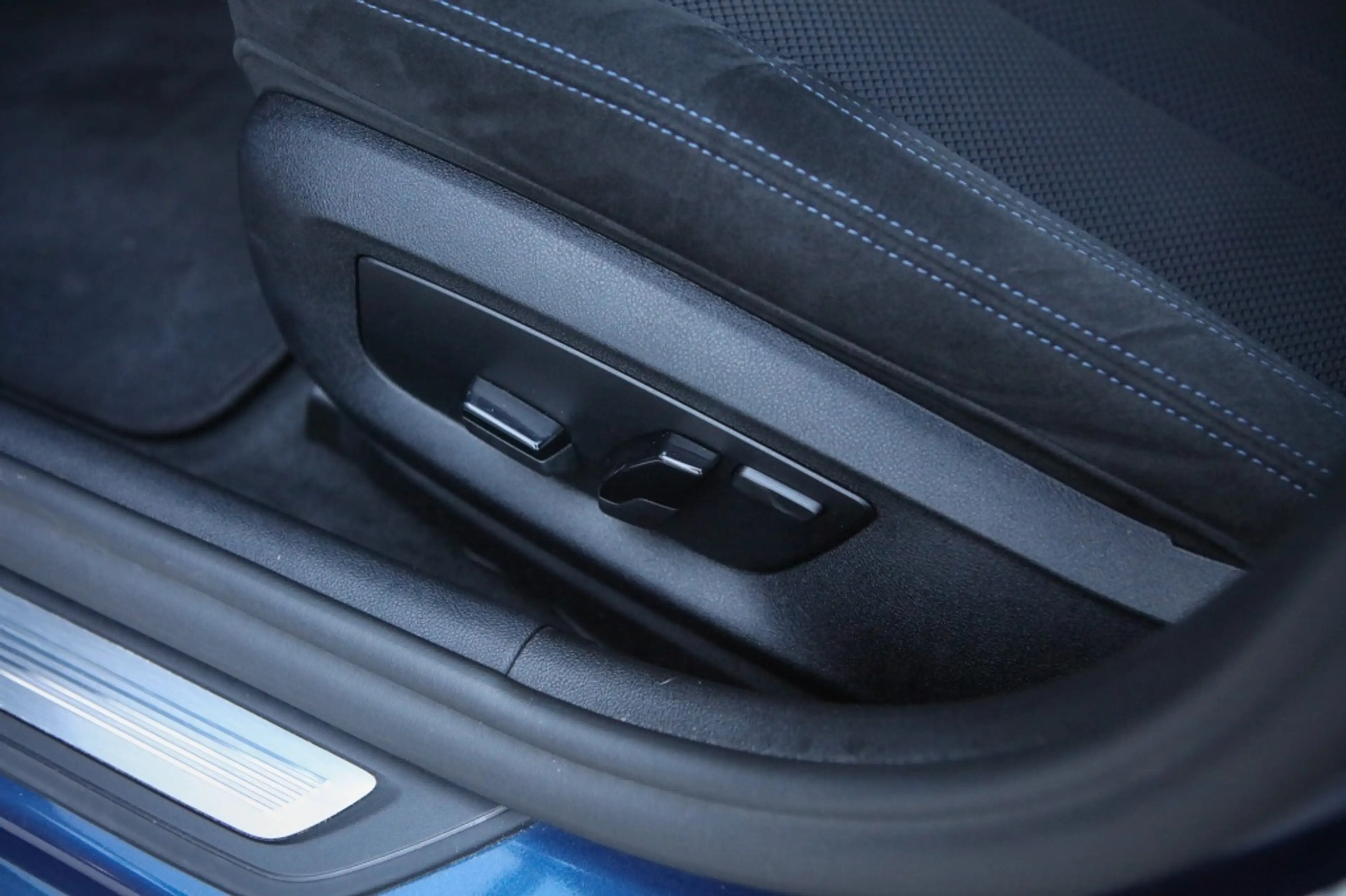 BMW 545 5-serie 545e M-Sport Sedan | BTW | — photo 5