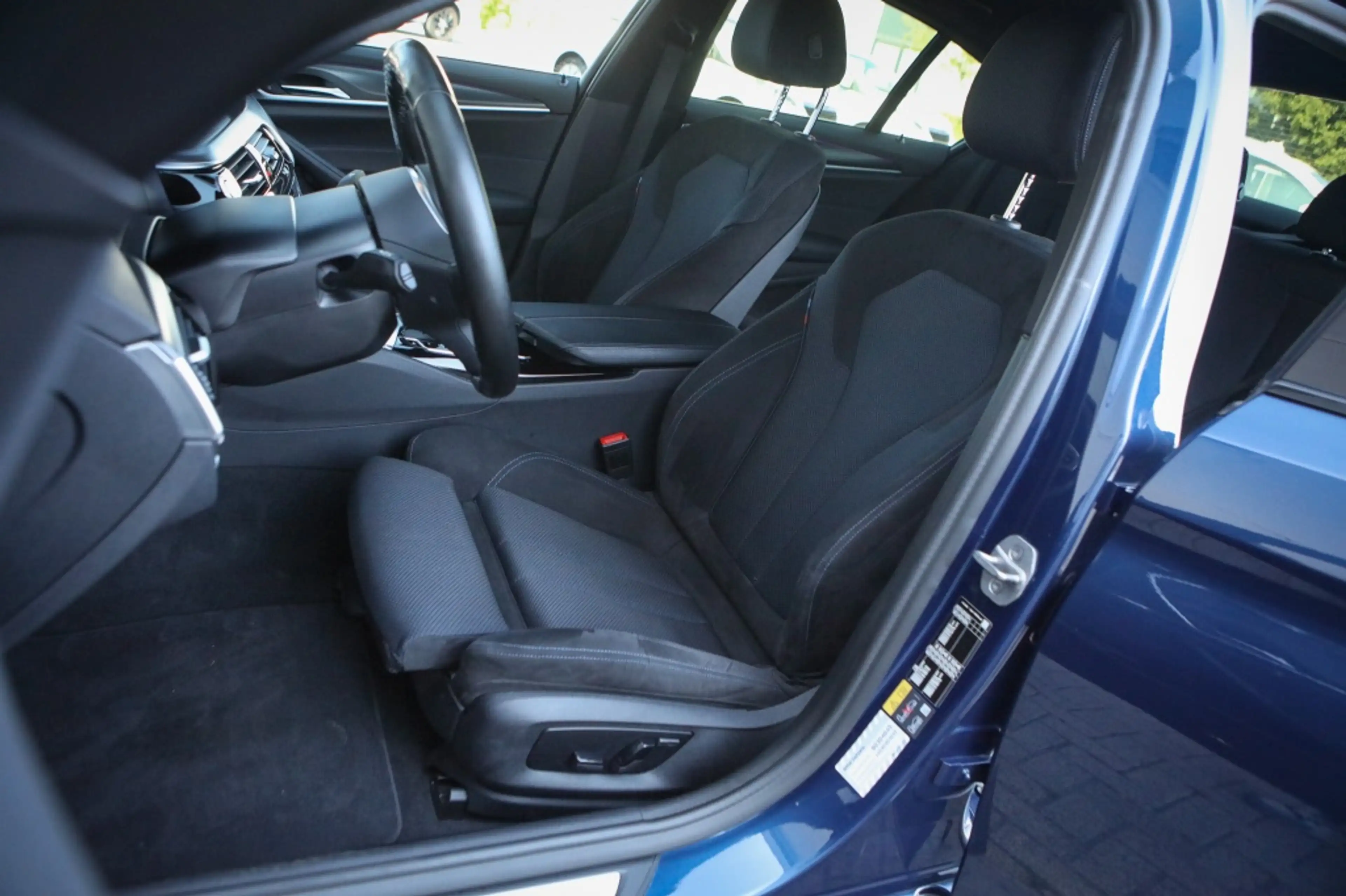 BMW 545 5-serie 545e M-Sport Sedan | BTW | — photo 8