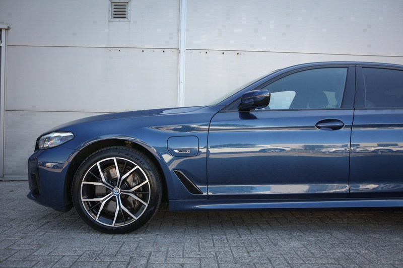 BMW 545 5-serie 545e M-Sport Sedan | BTW | — photo 29