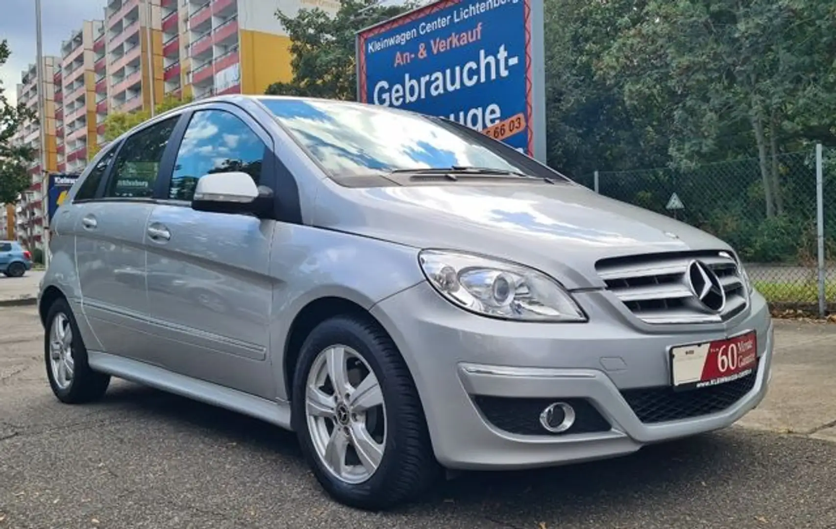 Mercedes-Benz B 170 Automatik/Klima/Tempomat/Sitzheiz/PDC/Allw Silber - 2