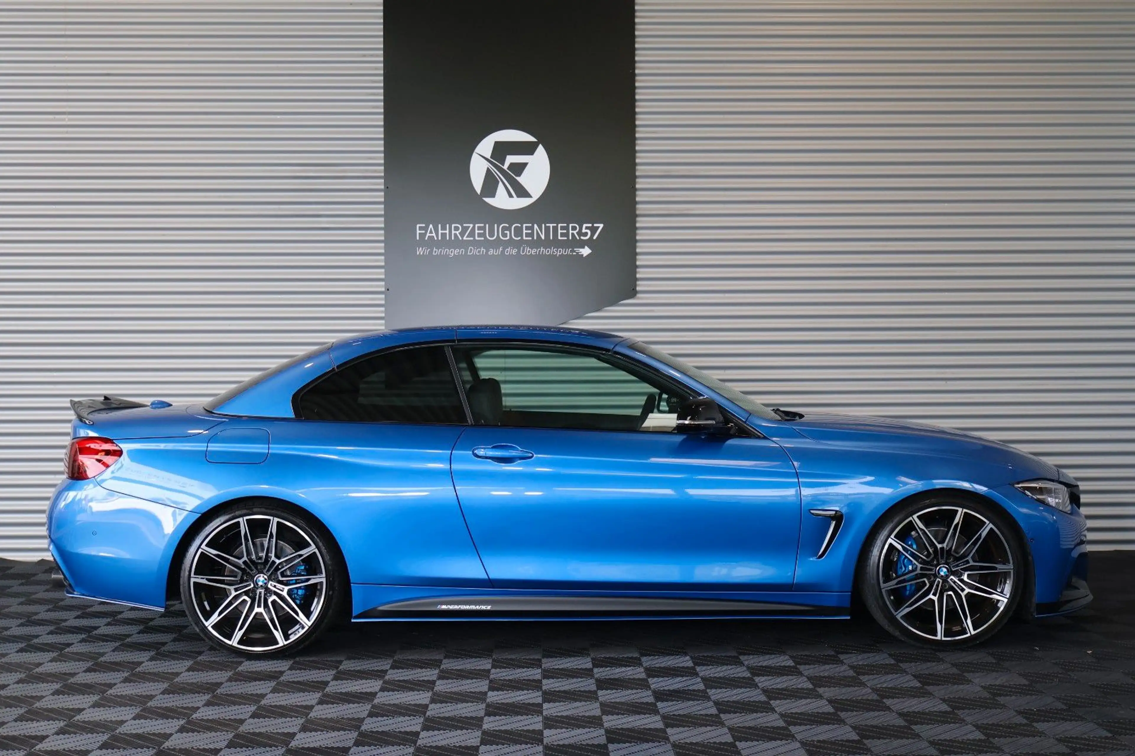 BMW 440 i xDrive Cabrio M-PAKET/H&K/HUD/360°/CARPLAY — photo 5