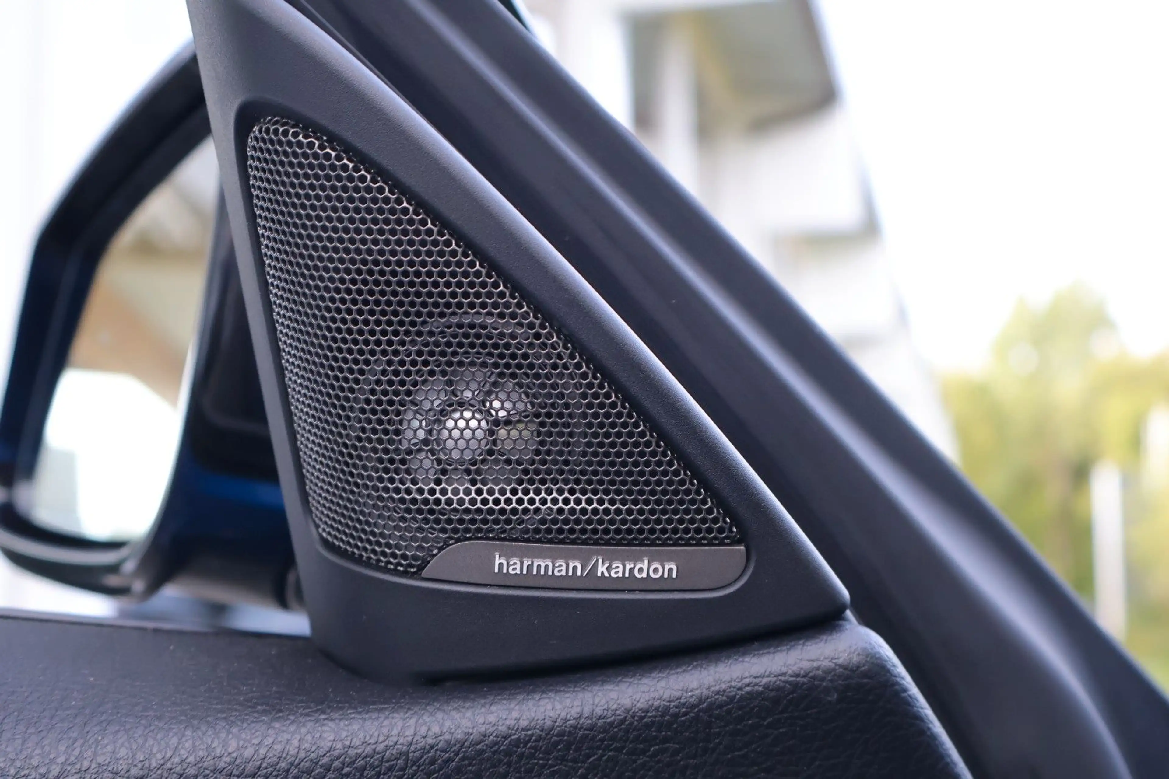 BMW 440 i xDrive Cabrio M-PAKET/H&K/HUD/360°/CARPLAY — photo 11