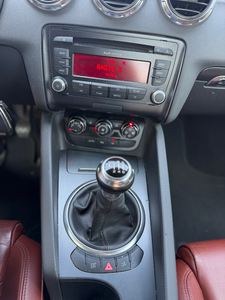 Audi TT TT Coupé 1.8 TFSI S line 1er main — photo 11