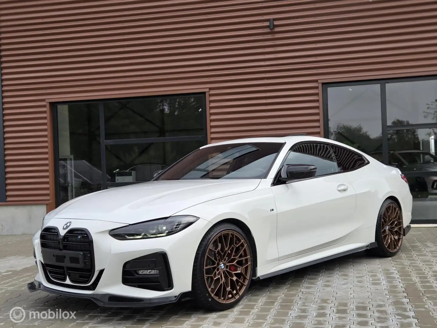 BMW 420 4-serie Coupé 420i M-Sport | Pano | Leer | Sfeerve - 2