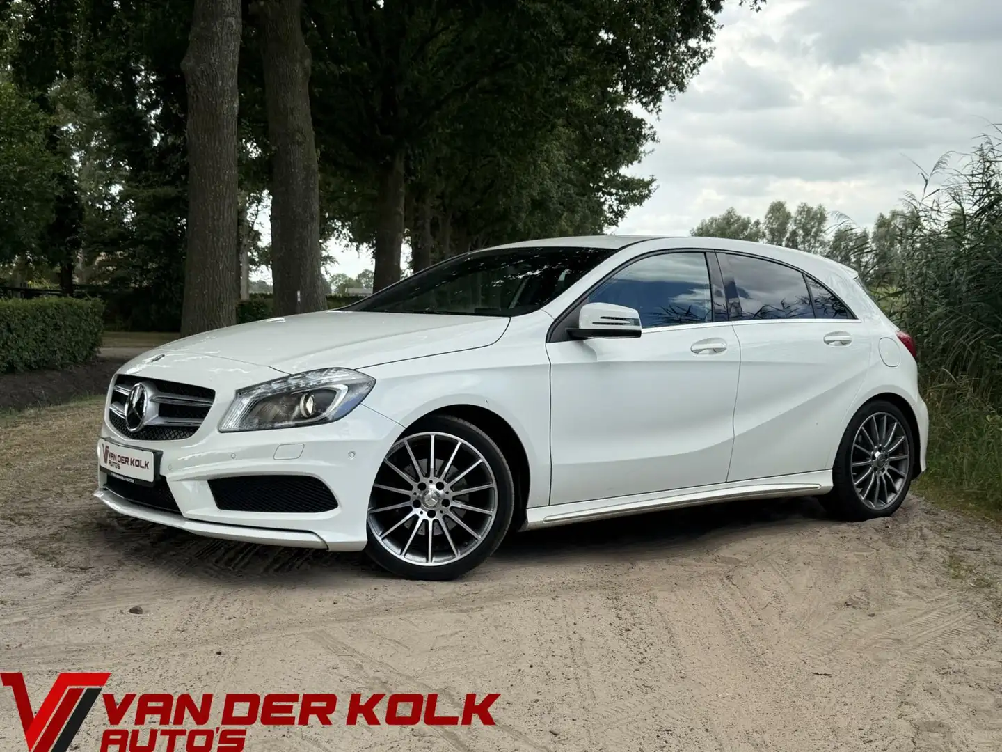 Mercedes-Benz A 180 AMG Pakket Navi Cruise Climate Sensoren Blanco - 1