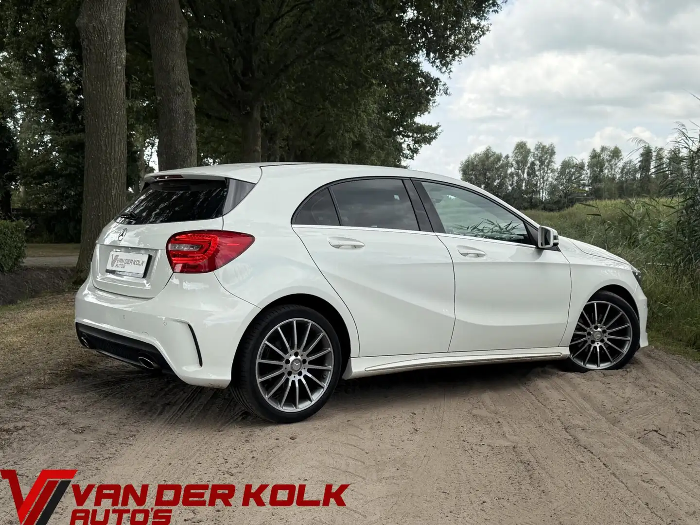 Mercedes-Benz A 180 AMG Pakket Navi Cruise Climate Sensoren Blanco - 2