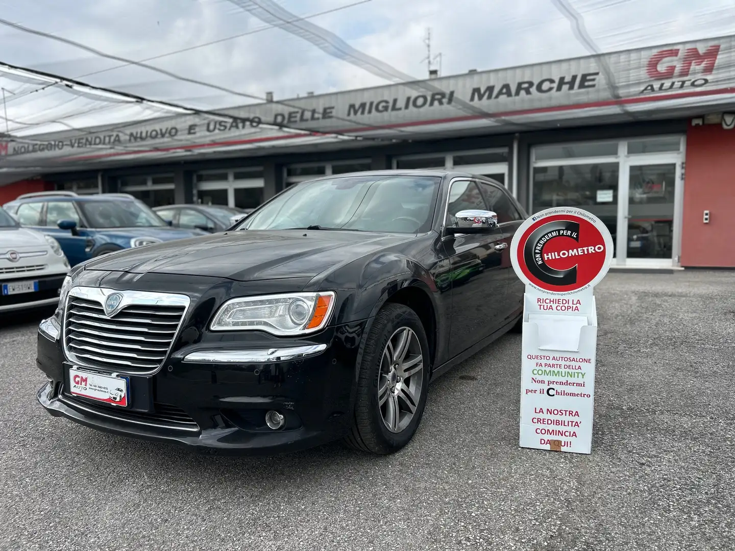 Lancia Thema 3.0 V6 mjt II Platinum 239cv auto Schwarz - 1