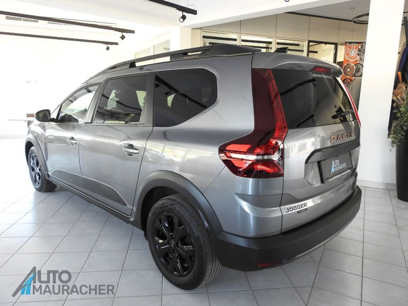 Dacia Jogger 1.6 E-TECH Hybrid 140 Extreme — photo 5