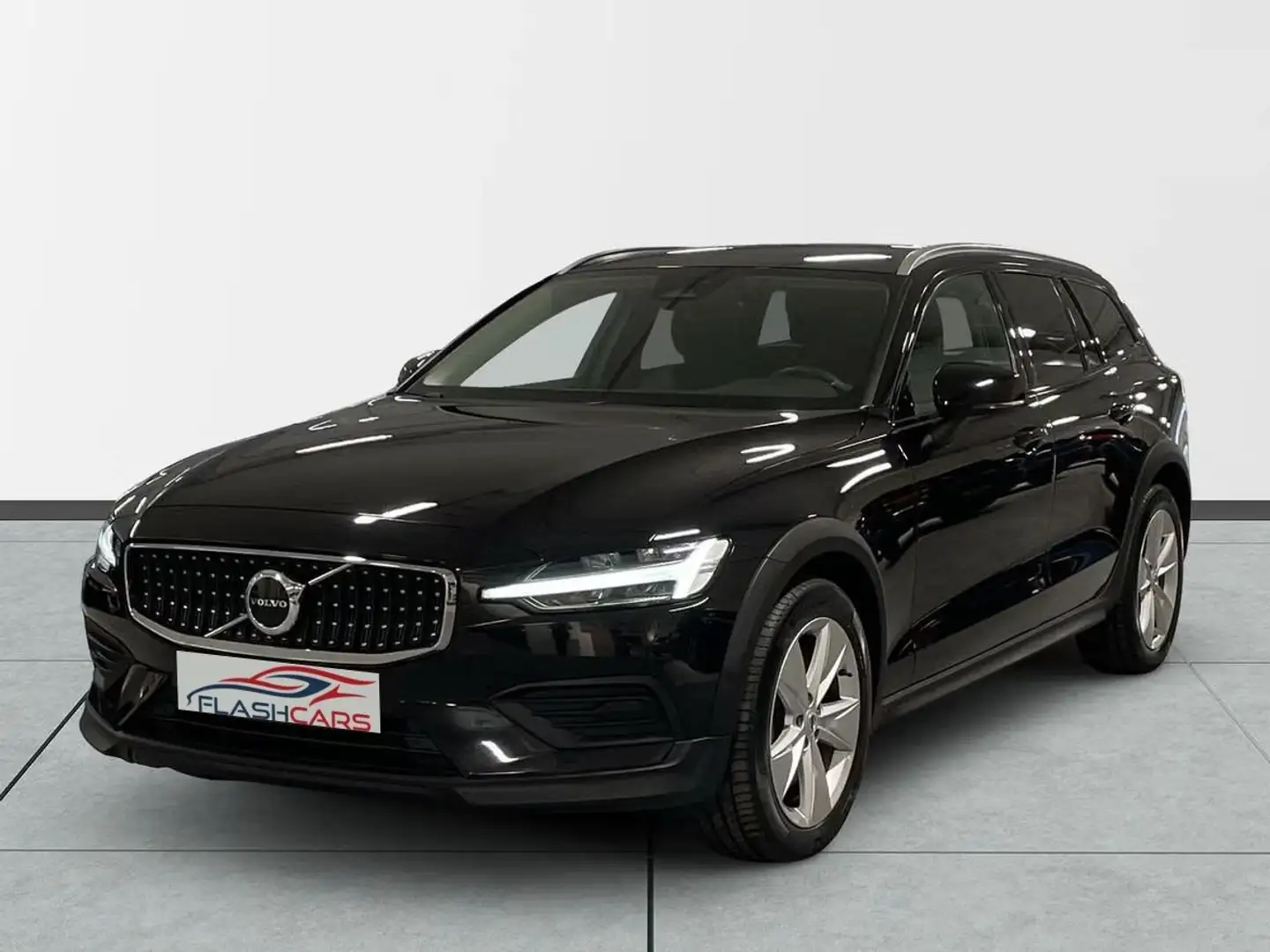 Volvo V60 Cross Country B4 AWD LED NAVI STH AHV Sitzh. v+h, Schwarz - 1