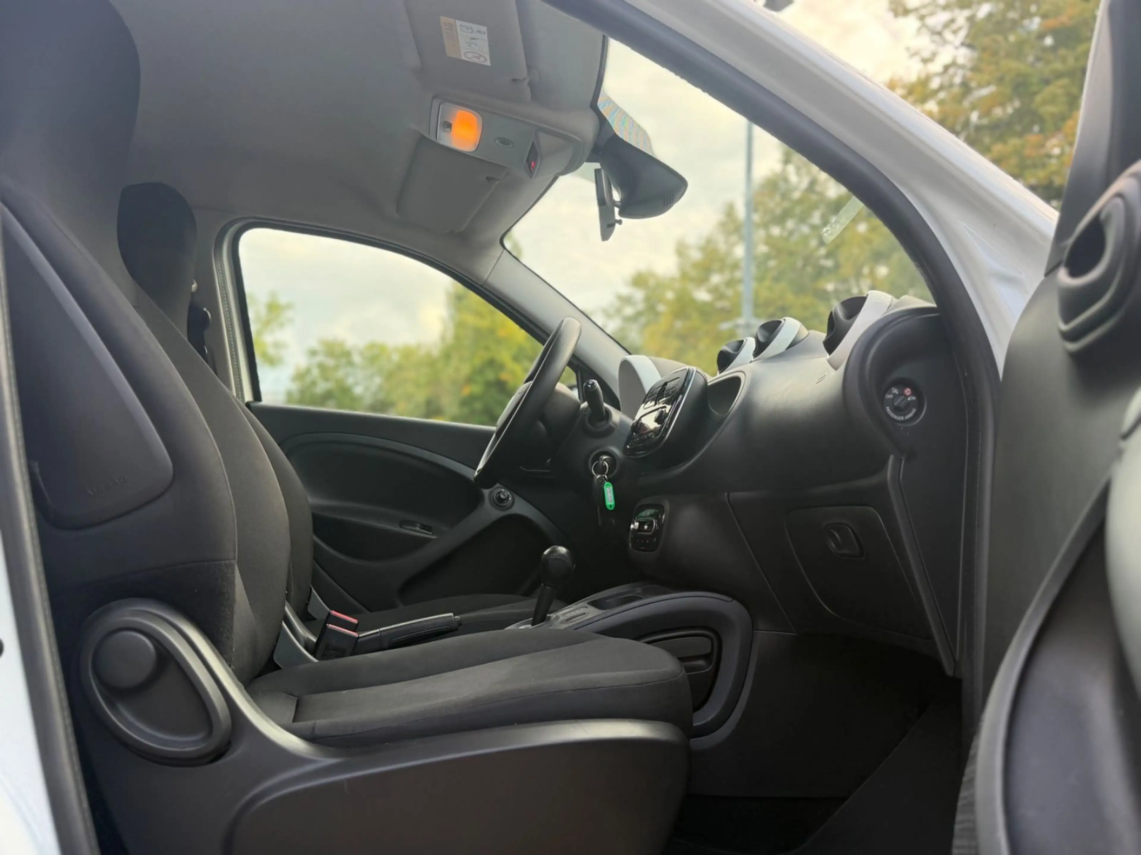 smart forFour forfour Basis 52 kW/Automatik/Klima — photo 11