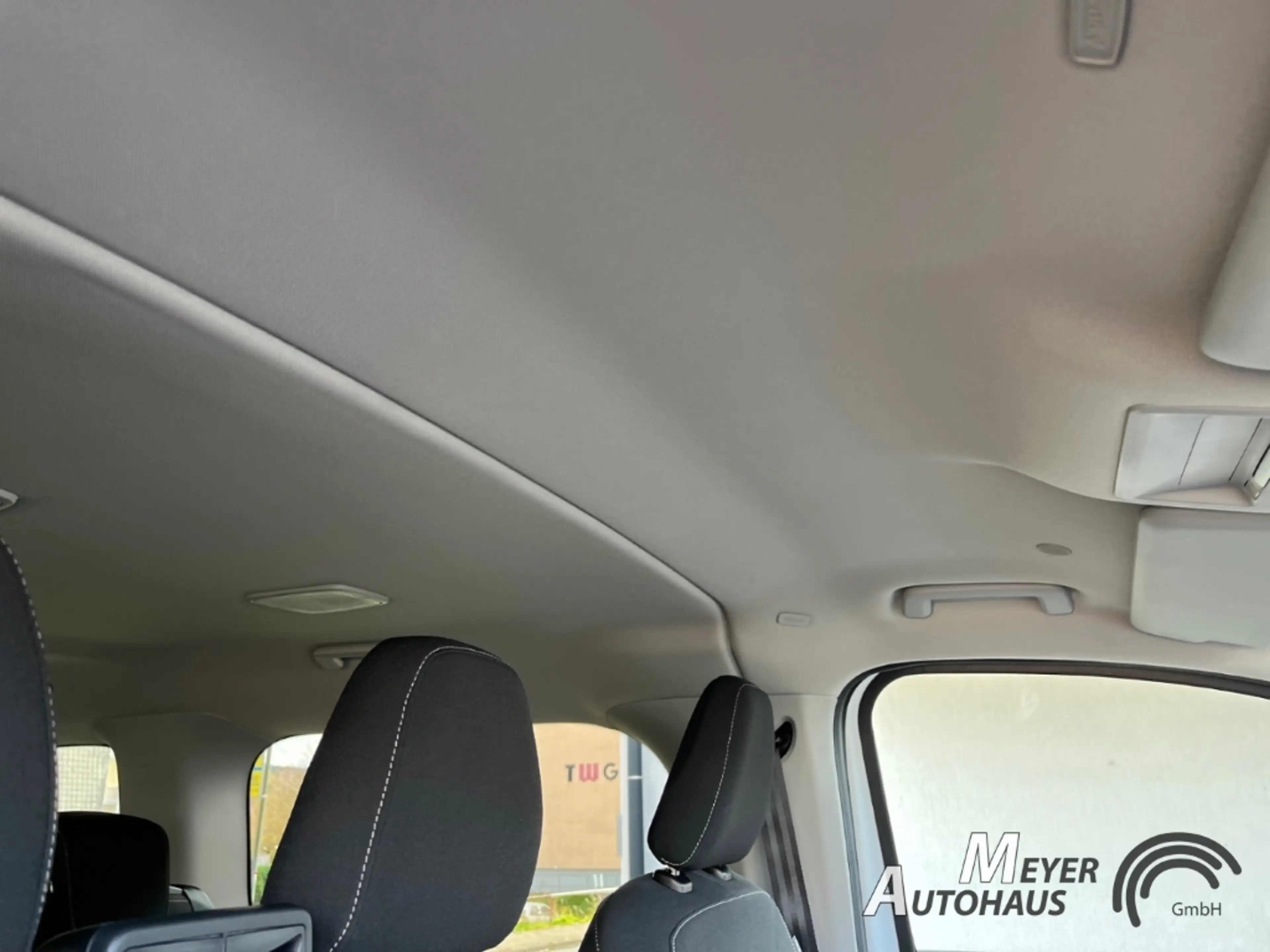 Ford Tourneo Bus 320 L2 Trend+heizb. Frontscheibe+Kollisionswar — photo 9