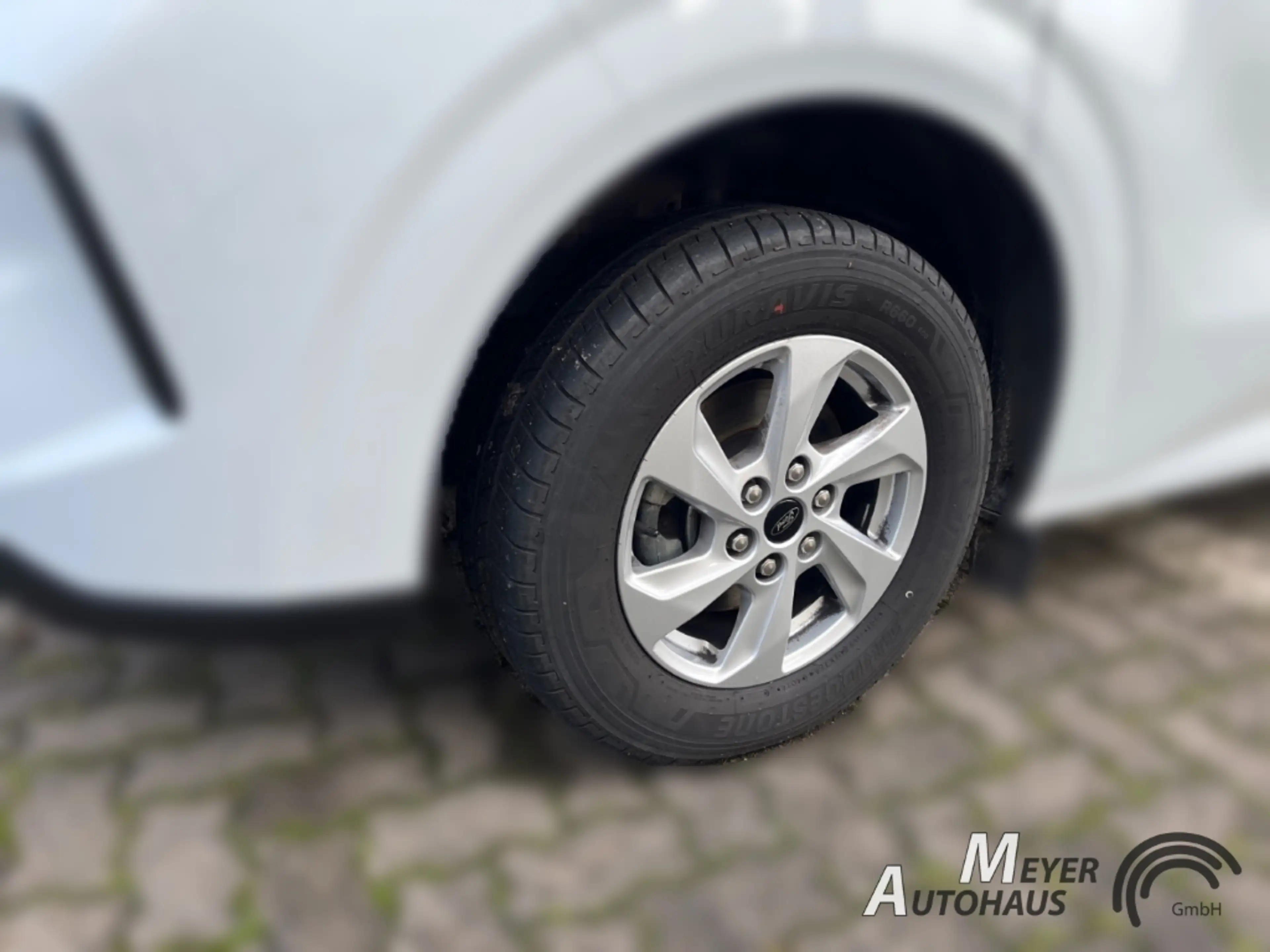 Ford Tourneo Bus 320 L2 Trend+heizb. Frontscheibe+Kollisionswar — photo 4