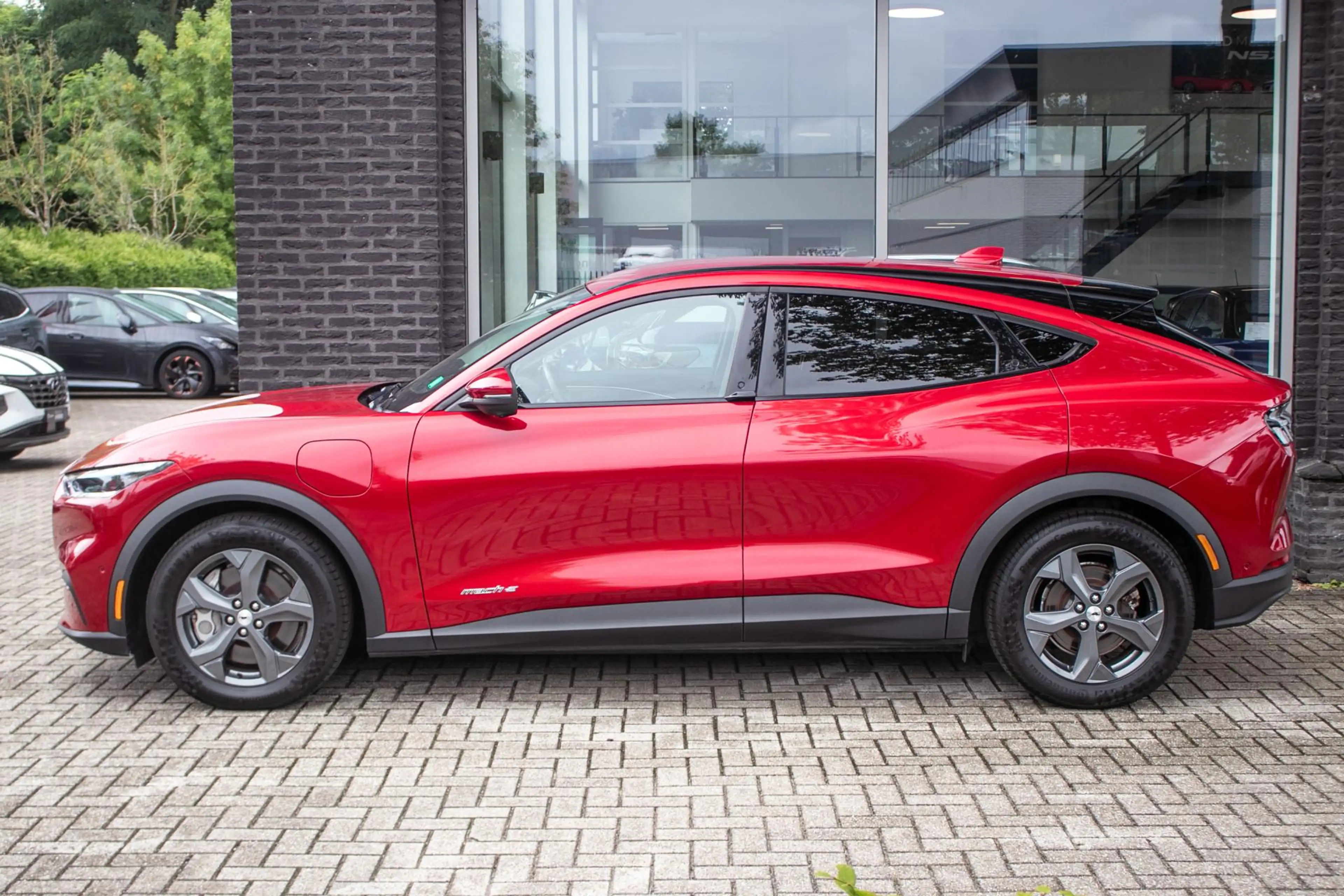 Ford Mustang Mach-E RWD 75 kWh | SOH 93% | Adapt Cruise | Leder | Carp — photo 2