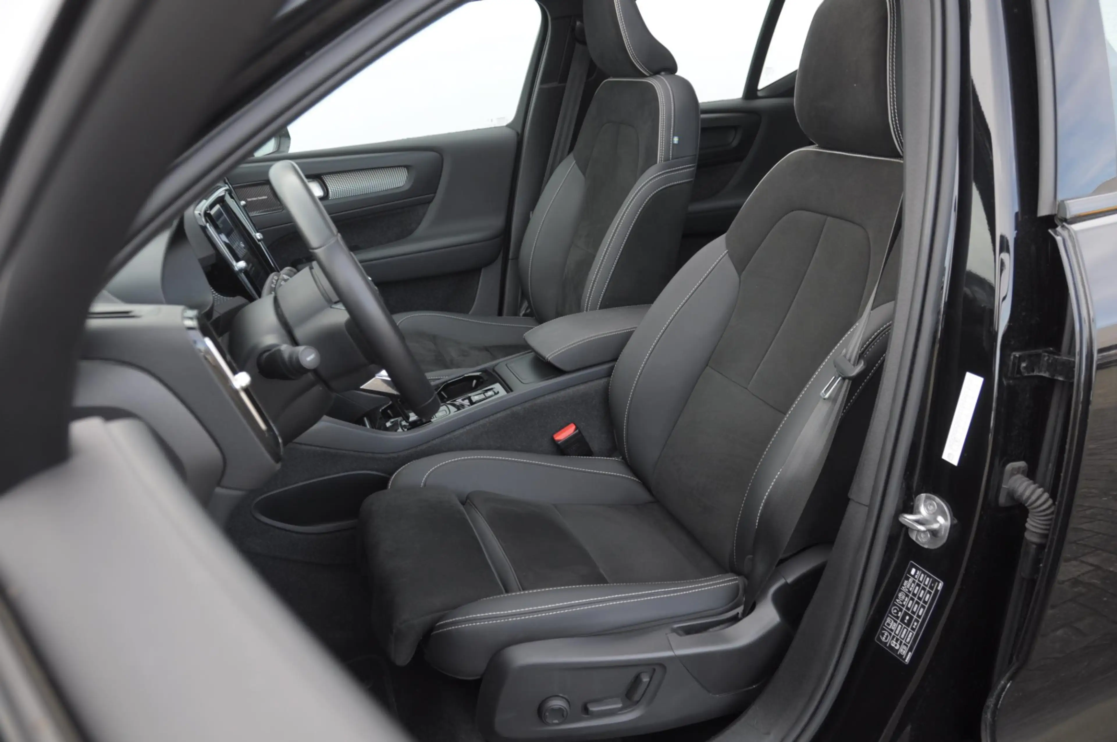 Volvo XC40 B3 177PK Automaat Ultimate Dark / Adaptive cruise — photo 10