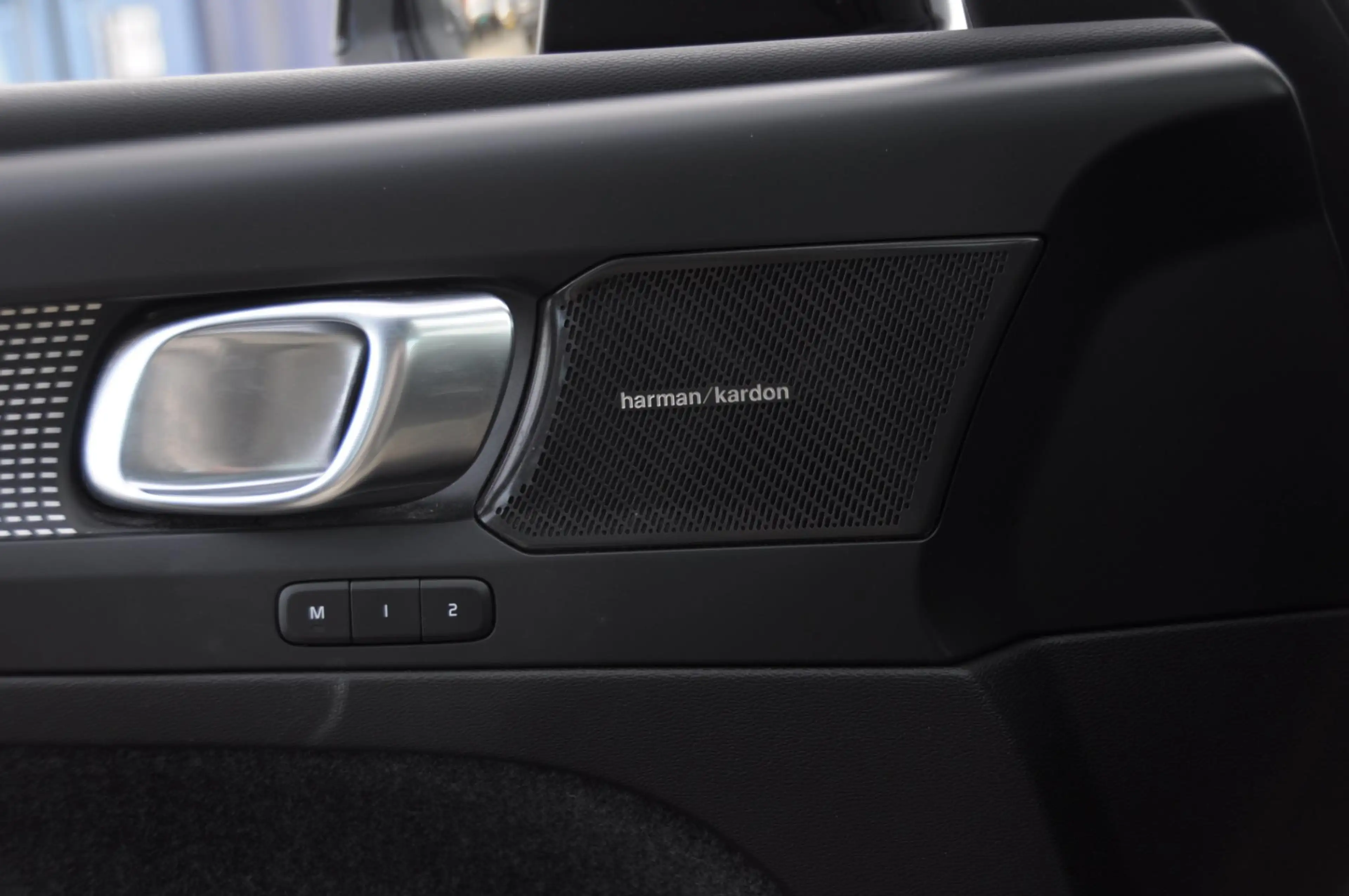 Volvo XC40 B3 177PK Automaat Ultimate Dark / Adaptive cruise — photo 17