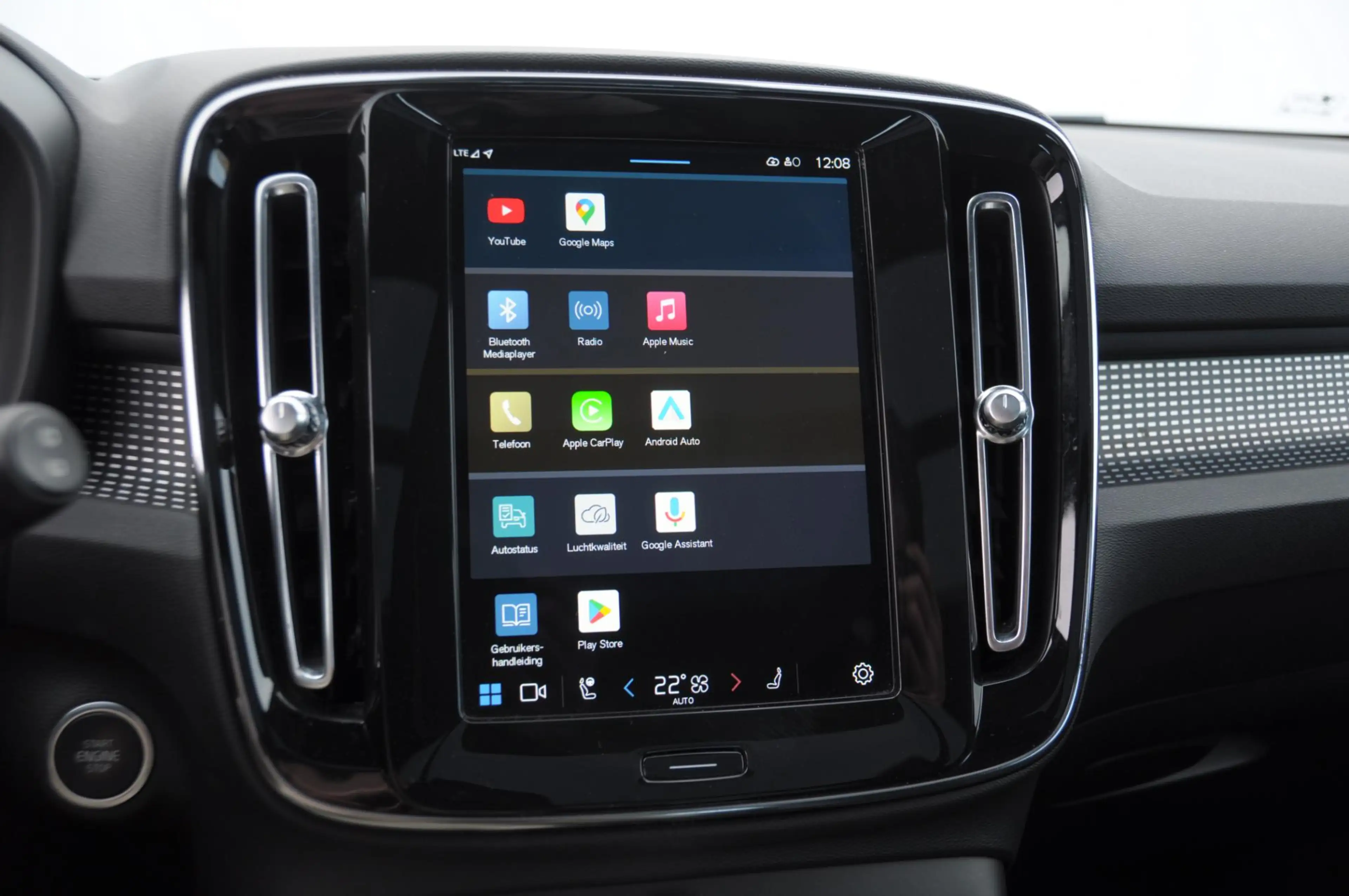 Volvo XC40 B3 177PK Automaat Ultimate Dark / Adaptive cruise — photo 24
