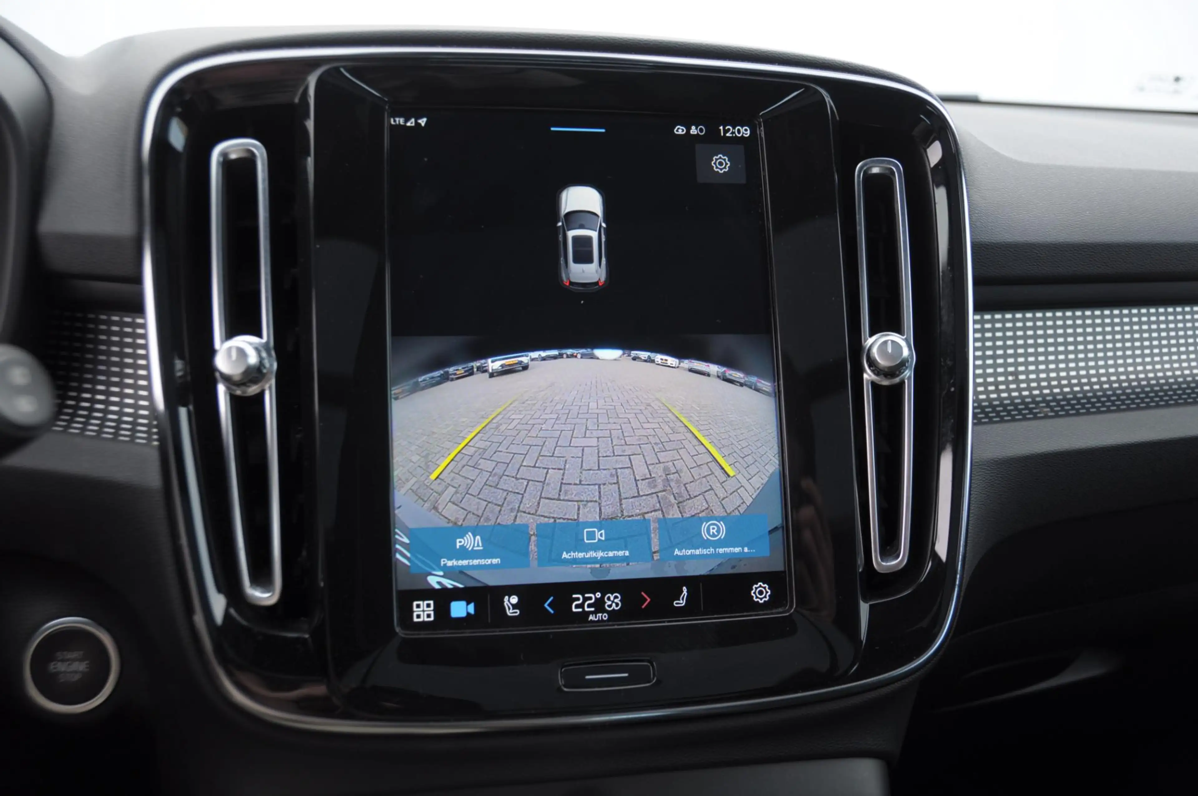 Volvo XC40 B3 177PK Automaat Ultimate Dark / Adaptive cruise — photo 25