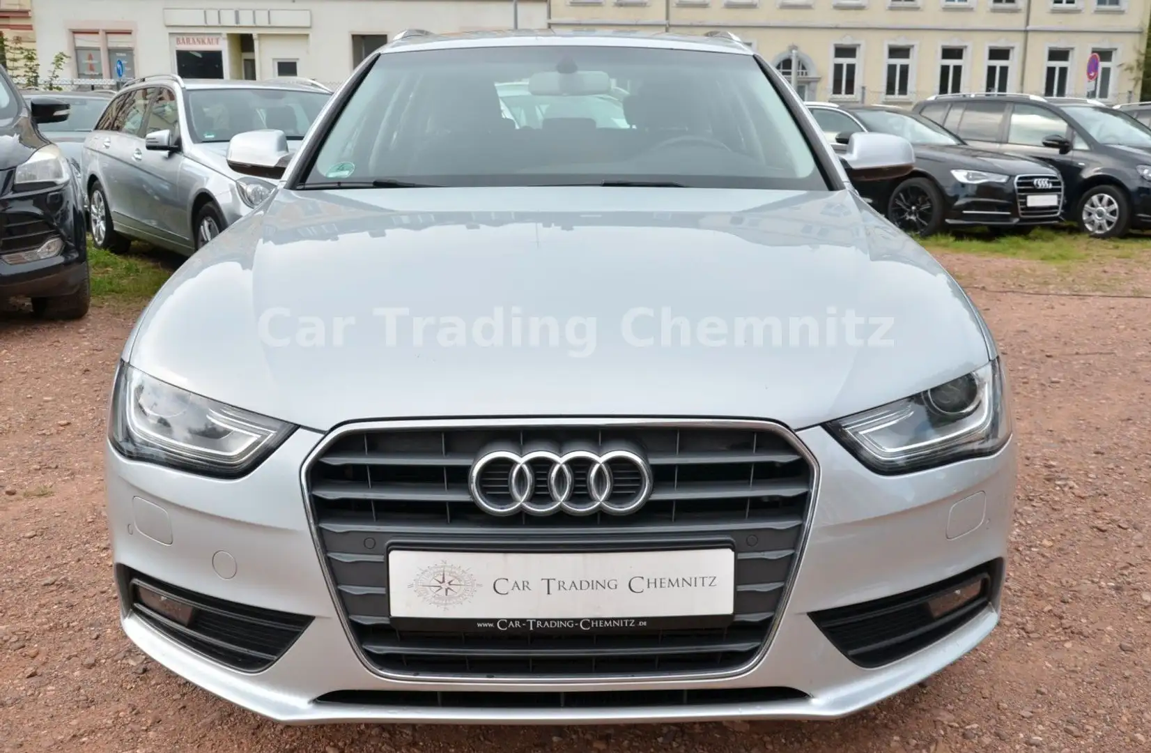 Audi A4 Avant 2.0 TDI Bi-Xenon Navi Sitzheizung Zilver - 2