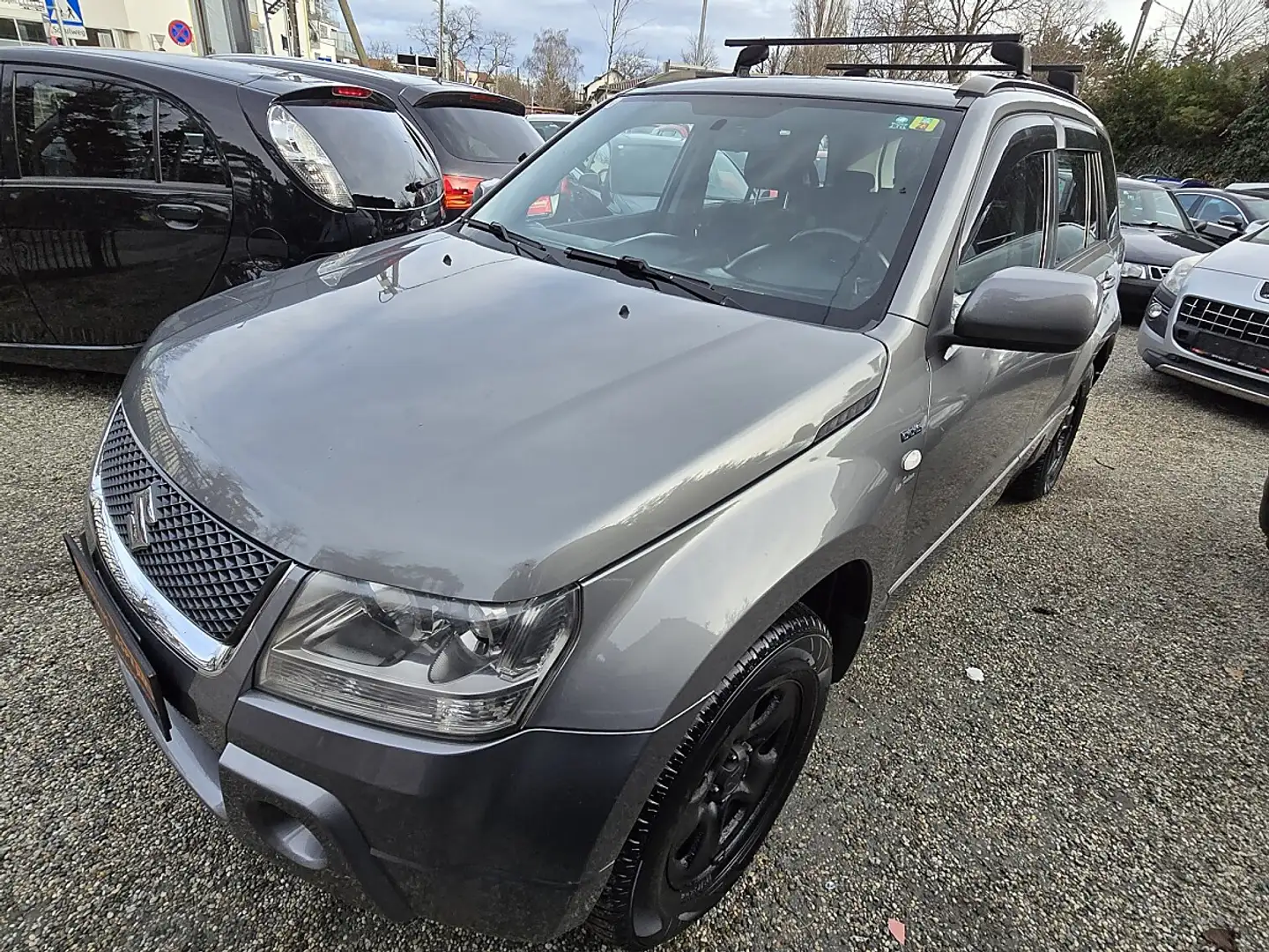 Suzuki Grand Vitara 1,9 VX DDiS special++ Grau - 2