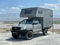 Caravans-Wohnm Sonstige Toyota Hilux con cabina hecha a medida Grau - thumbnail 1