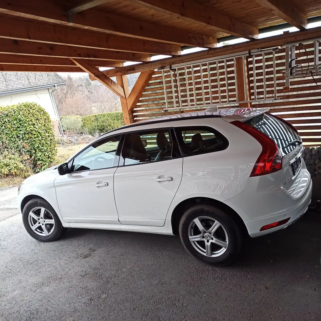 Volvo XC60 D4 AWD Geartronic Momentum - 1