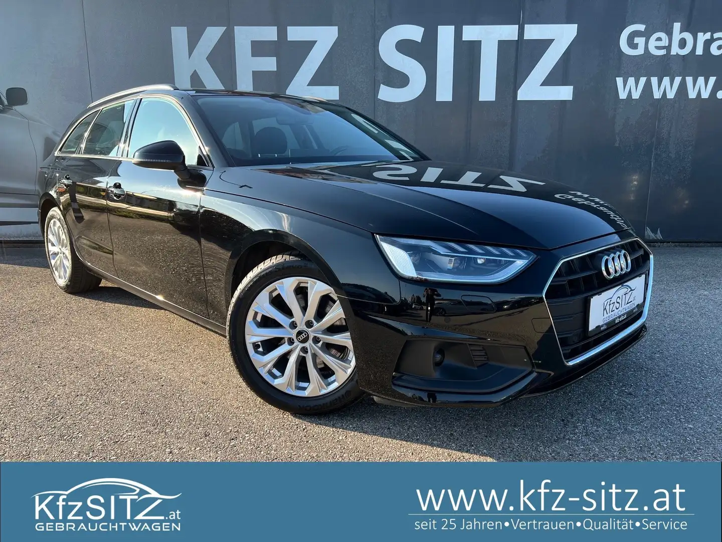 Audi A4 Avant 30 TDI S-tronic Schwarz - 1