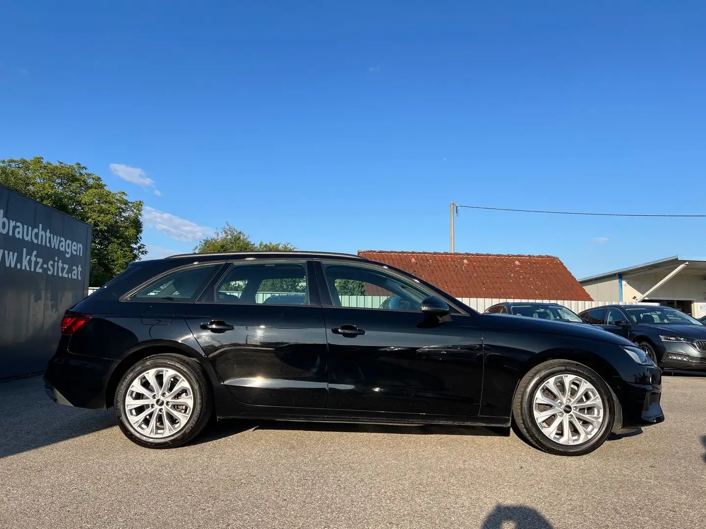 Audi A4 Avant 30 TDI S-tronic Schwarz - 2