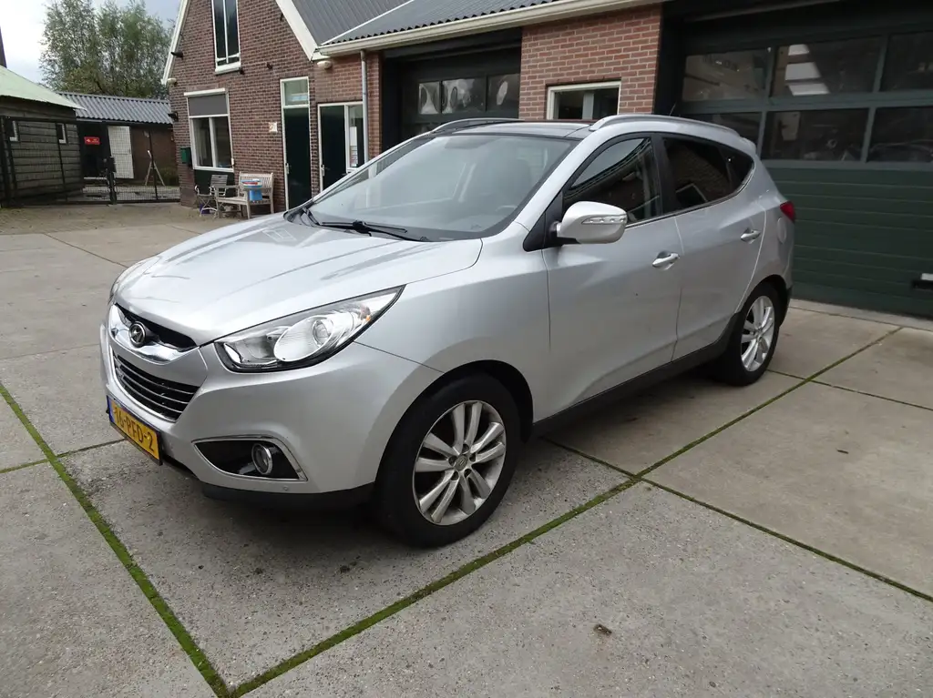 Hyundai iX35 2011 из Европы — купить под ключ