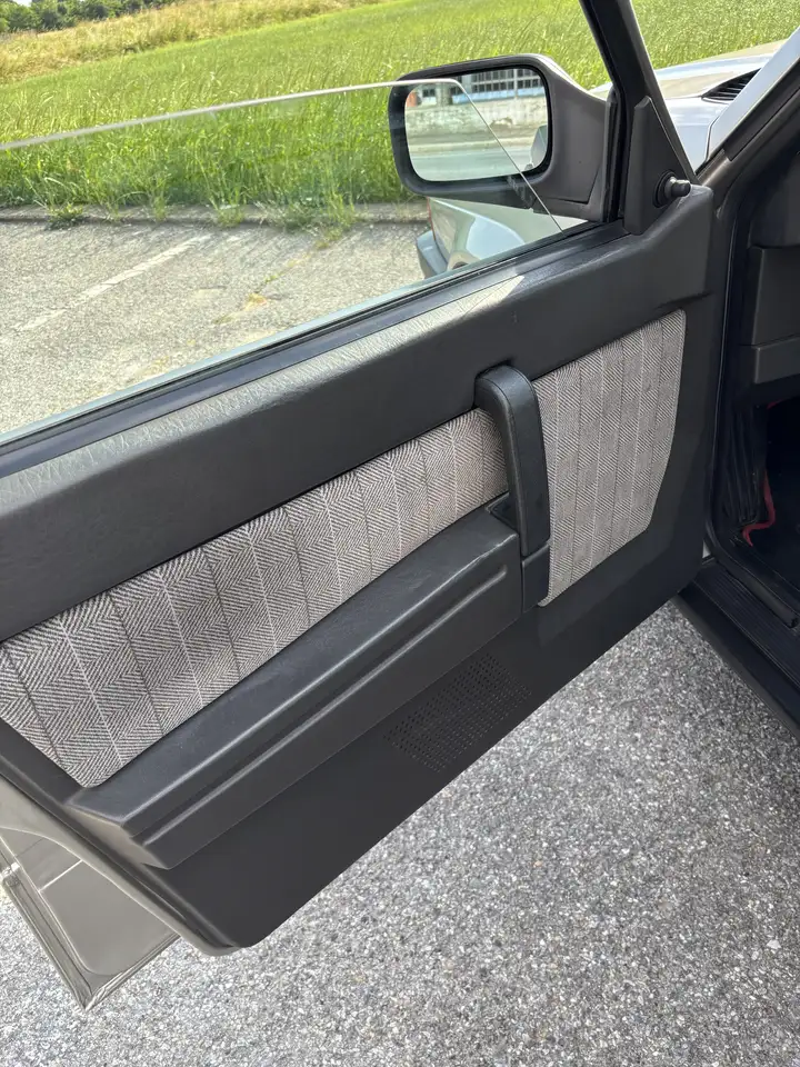 Alfa Romeo 75 1.8 ie, foto 5