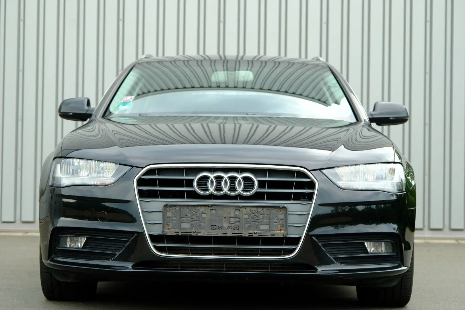 Audi A4 Avant Ambition 2,0 TDI Aut./MMI/AHK Noir - 2