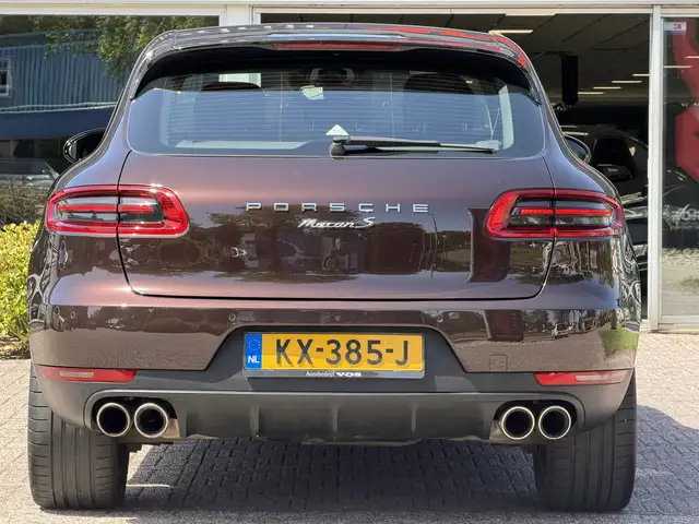Porsche Macan view 7