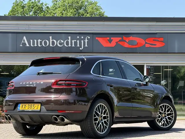 Porsche Macan view 9