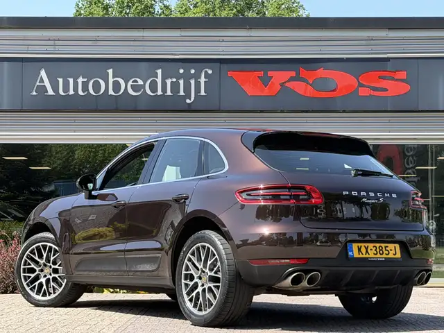 Porsche Macan view 5