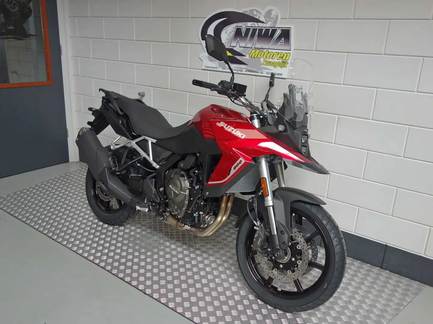 Suzuki V-Strom 800 Červená - 2