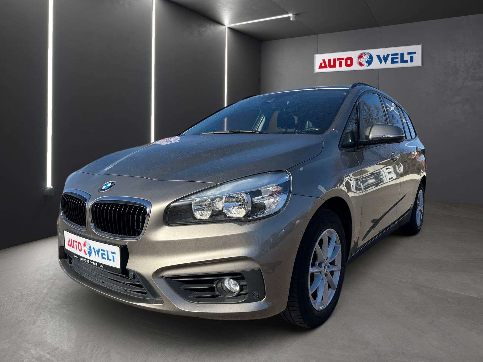 BMW 218
