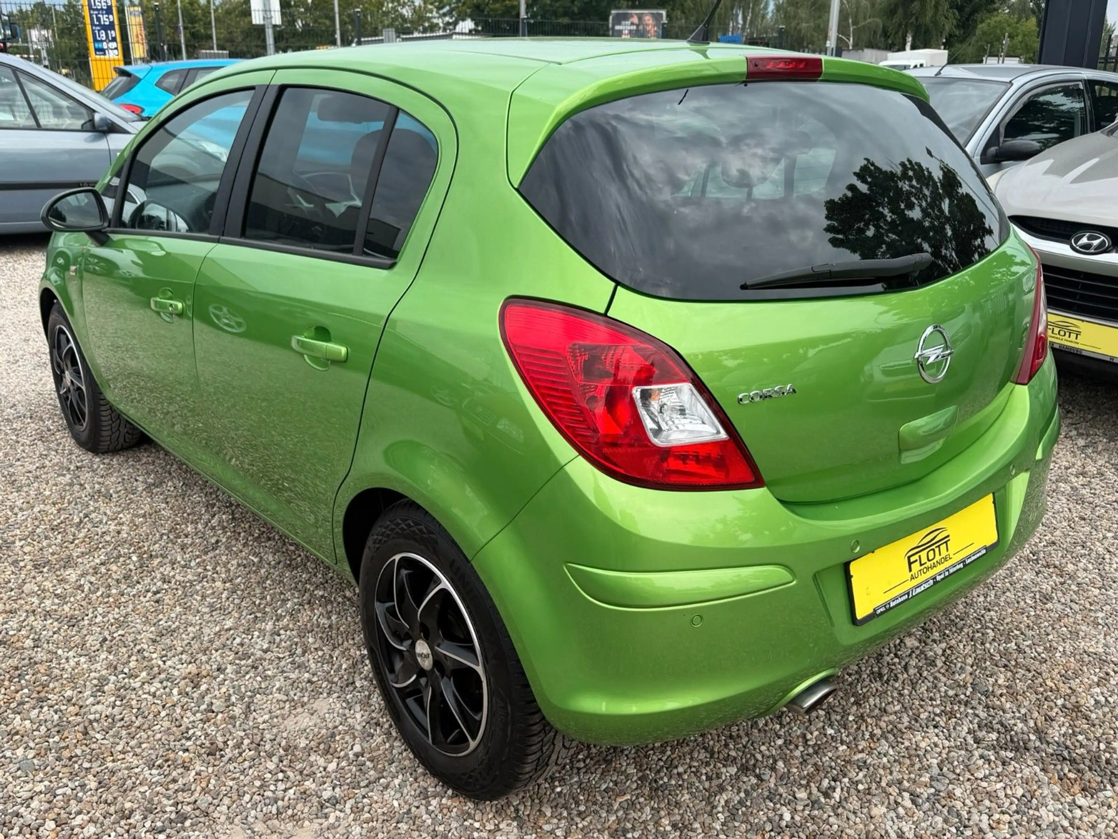 Opel Corsa D Satellite *MFL*Klima*ALLWR*PDC* TÜV NEU — photo 5