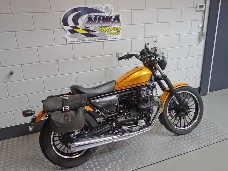 Moto Guzzi V 9 - foto 3