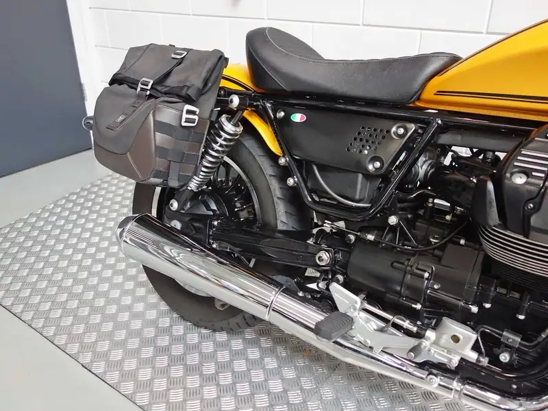 Moto Guzzi V 9 - foto 4